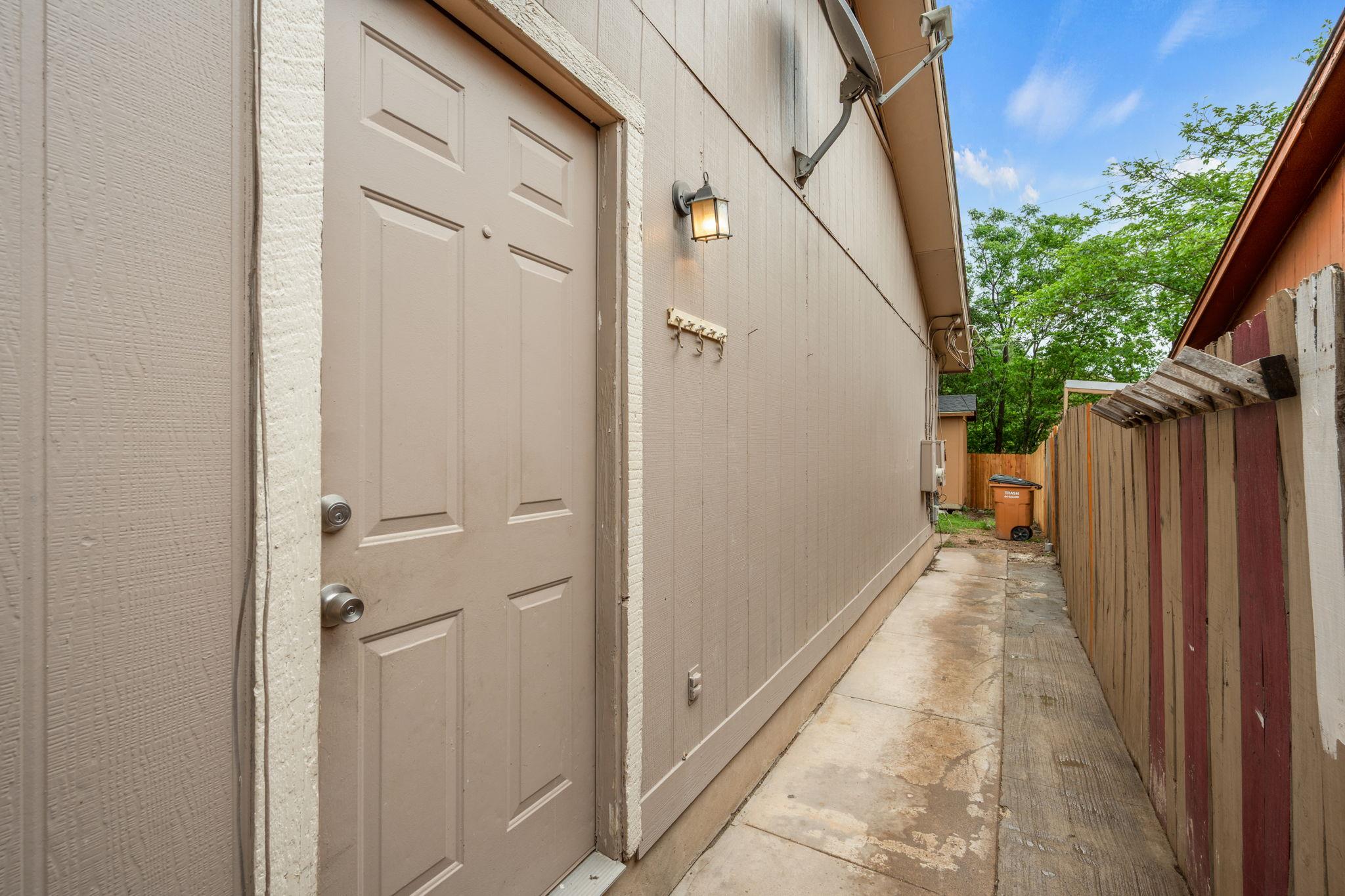 905 Fieldwood Dr, Austin, TX 78758