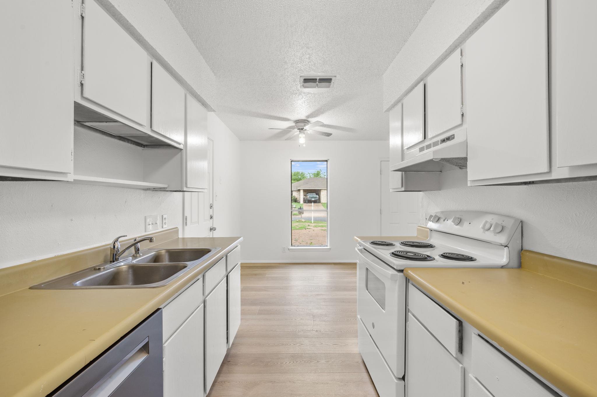 905 Fieldwood Dr, Austin, TX 78758