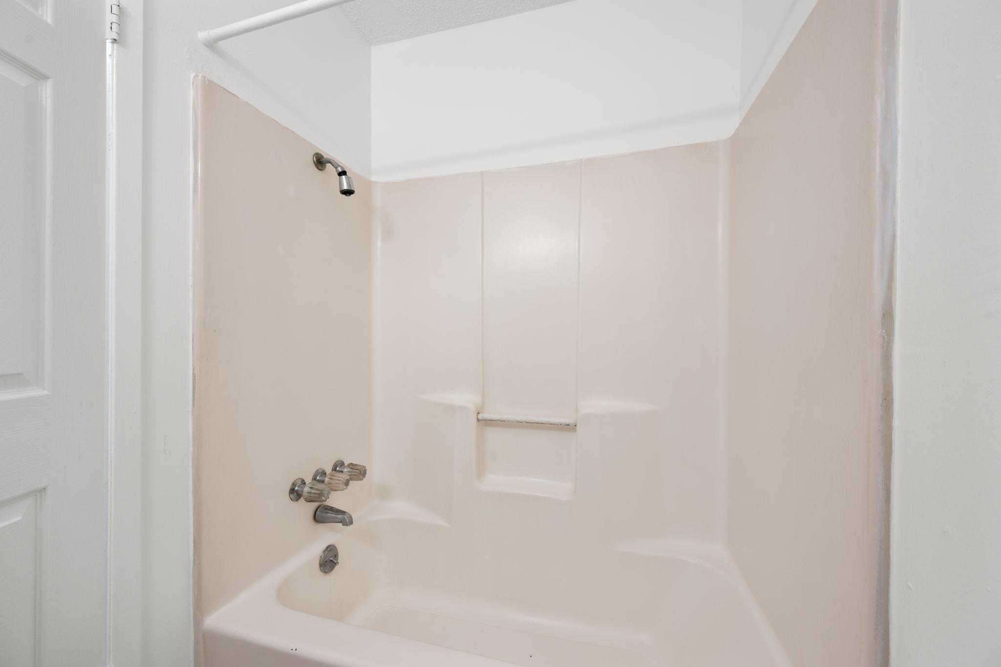 905 Fieldwood Dr, Austin, TX 78758