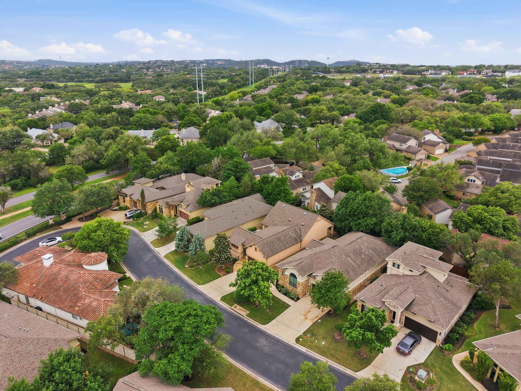 14 PRESTONWOOD Cir, Lakeway, TX 78734