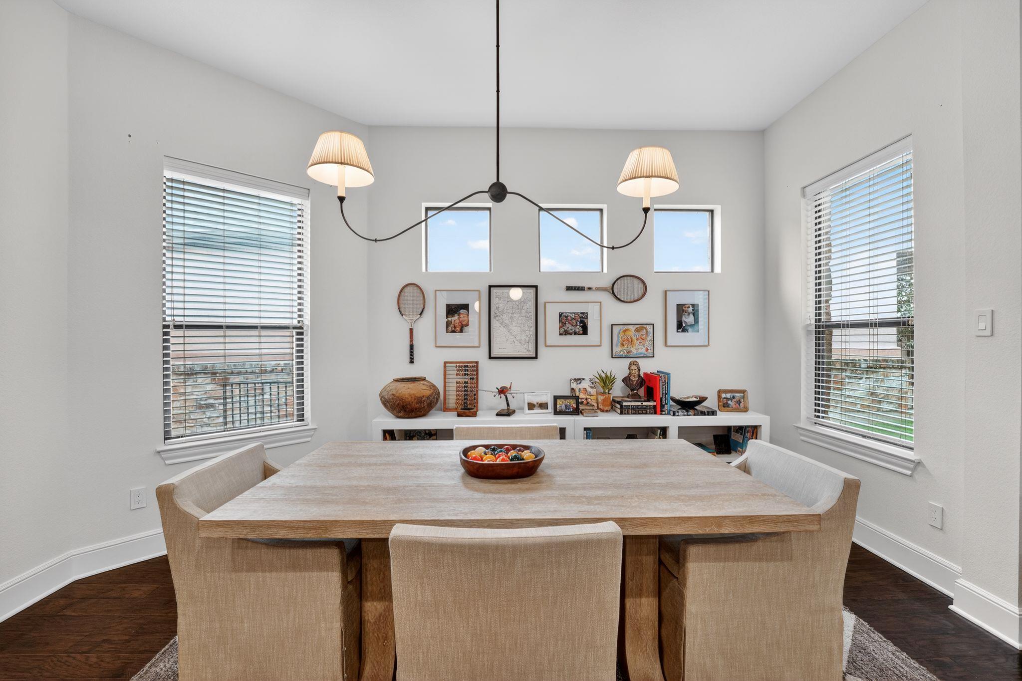 14 PRESTONWOOD Cir, Lakeway, TX 78734