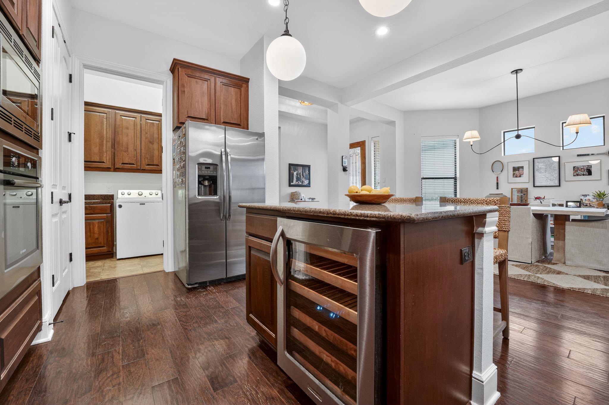 14 PRESTONWOOD Cir, Lakeway, TX 78734