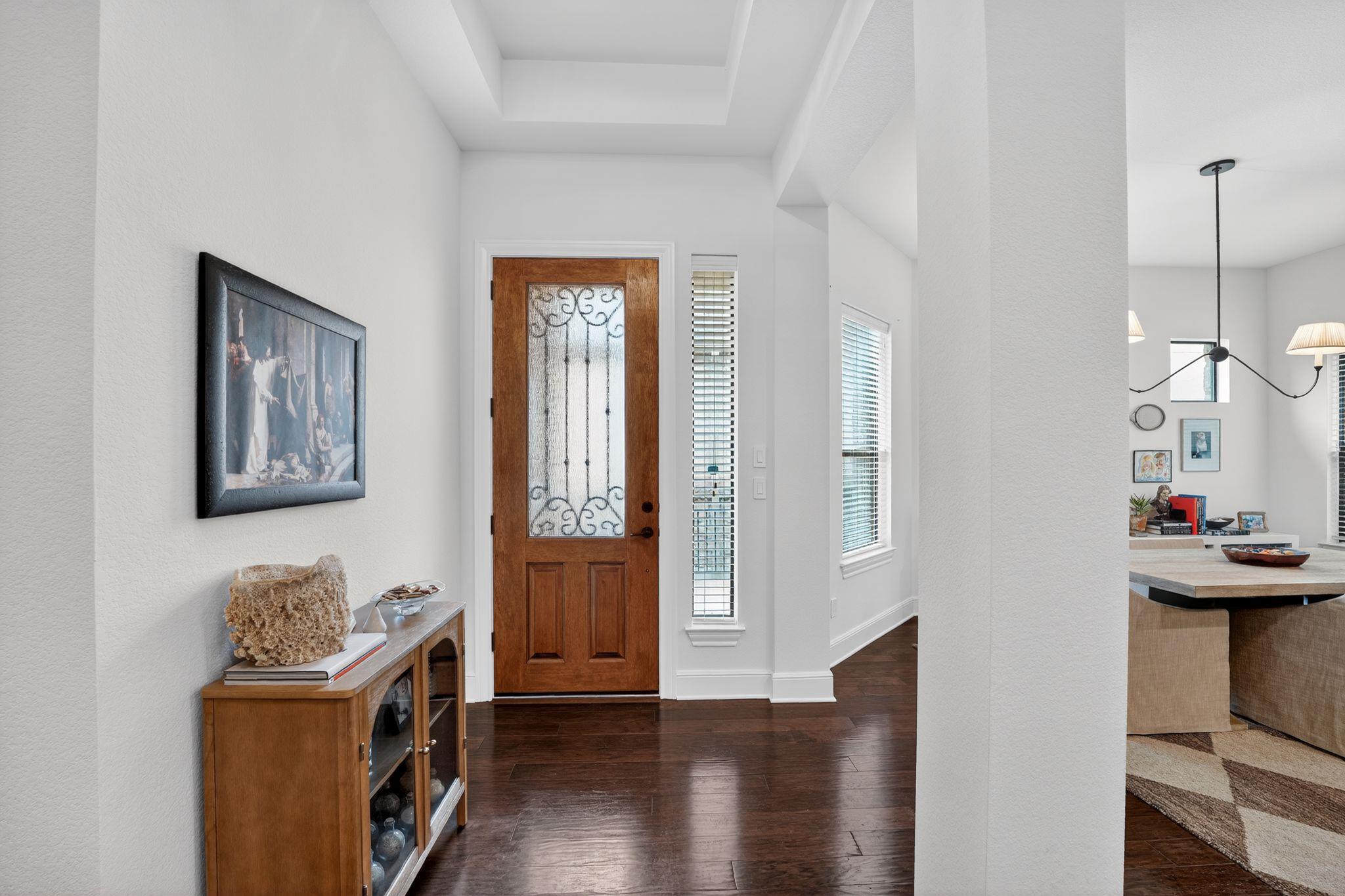 14 PRESTONWOOD Cir, Lakeway, TX 78734