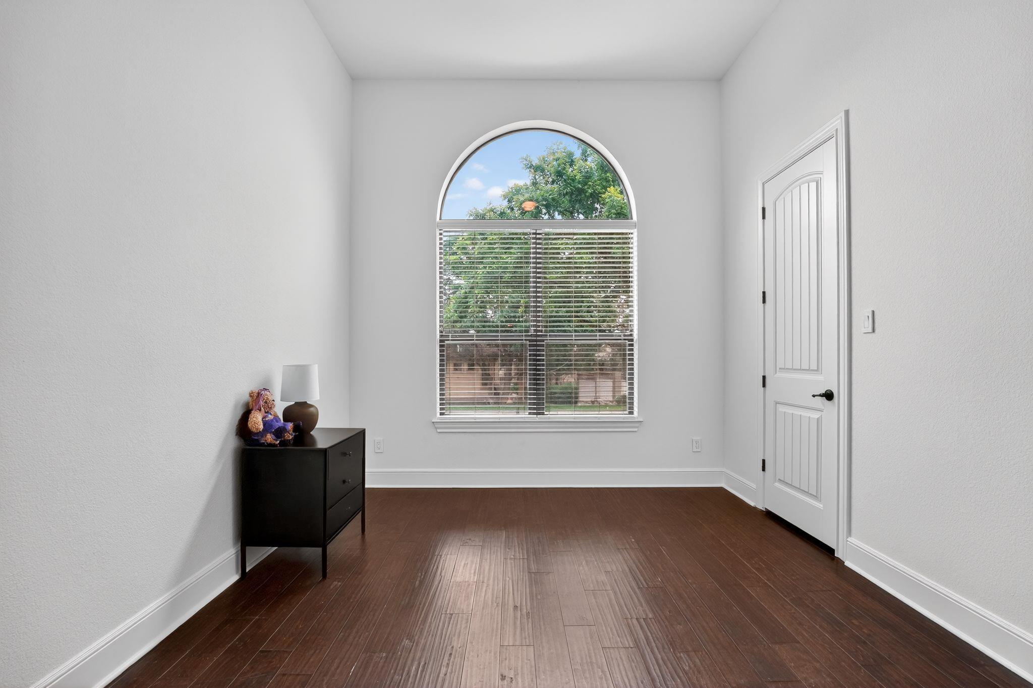 14 PRESTONWOOD Cir, Lakeway, TX 78734