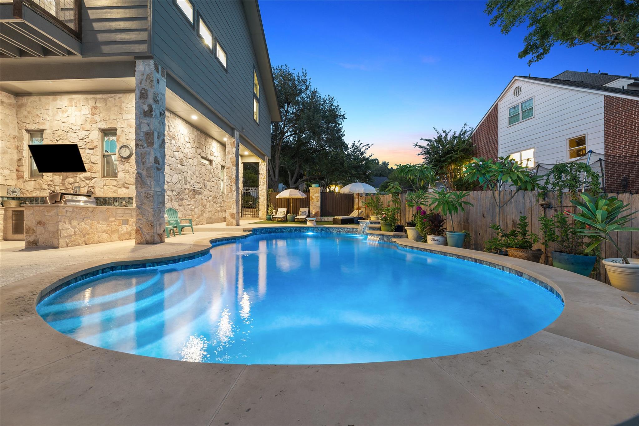10810 Wintergreen Hl, Austin, TX 78750