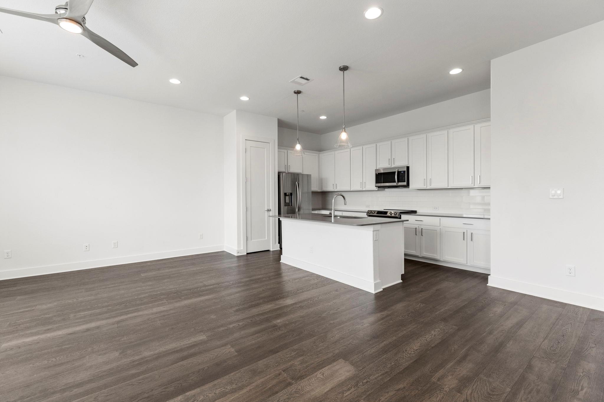 2050 Lohmans Spur Rd # 2005, Lakeway, TX 78734