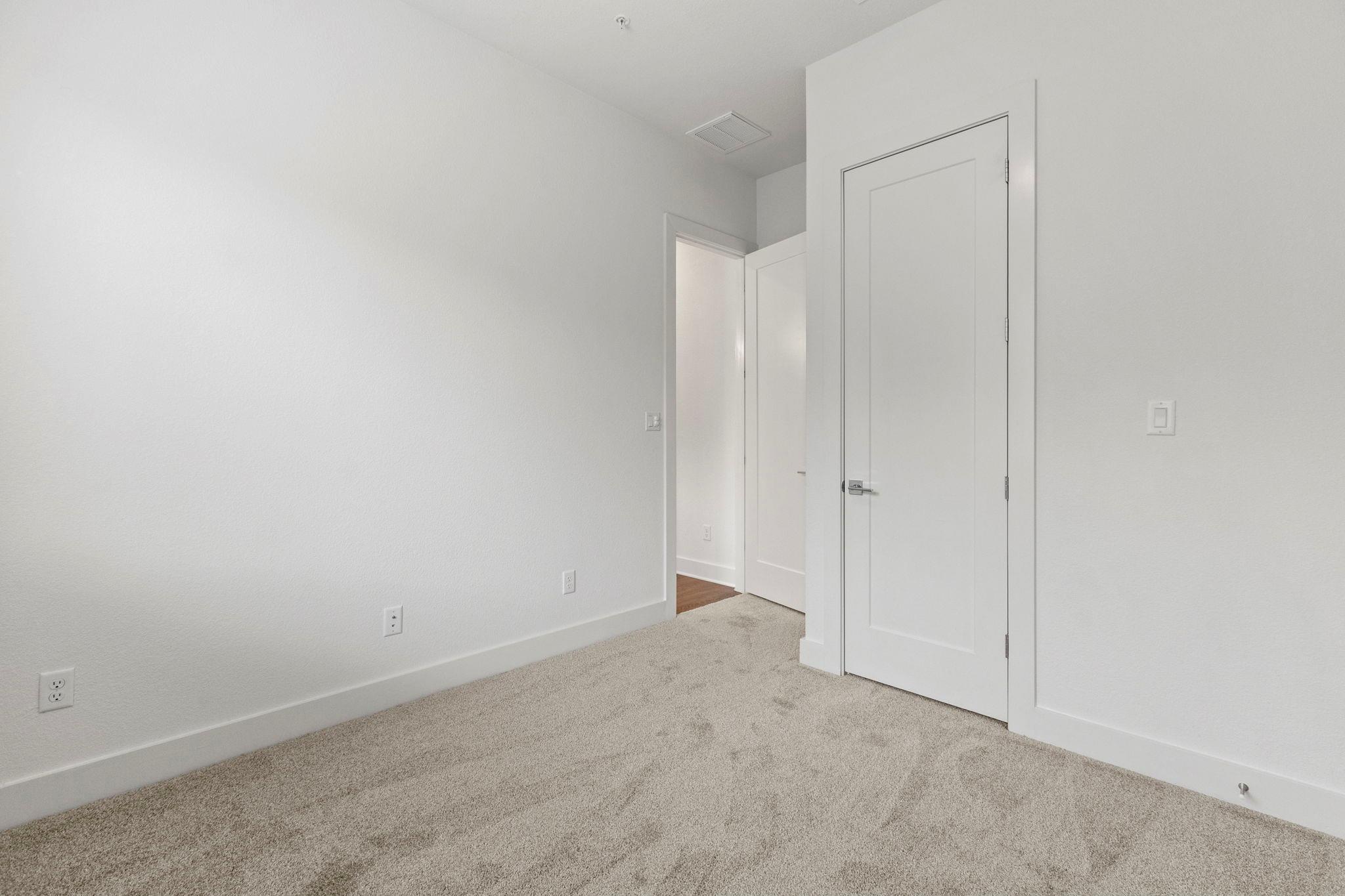 2050 Lohmans Spur Rd # 2005, Lakeway, TX 78734