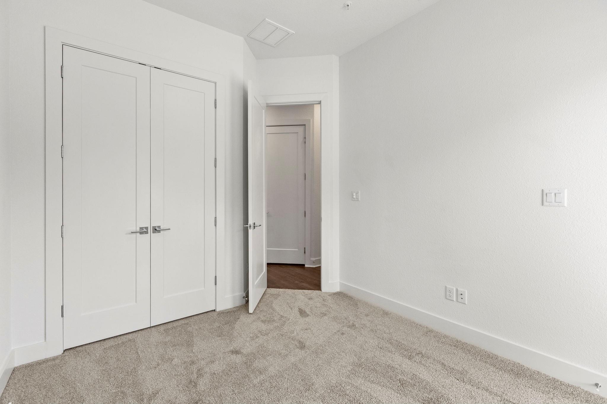 2050 Lohmans Spur Rd # 2005, Lakeway, TX 78734