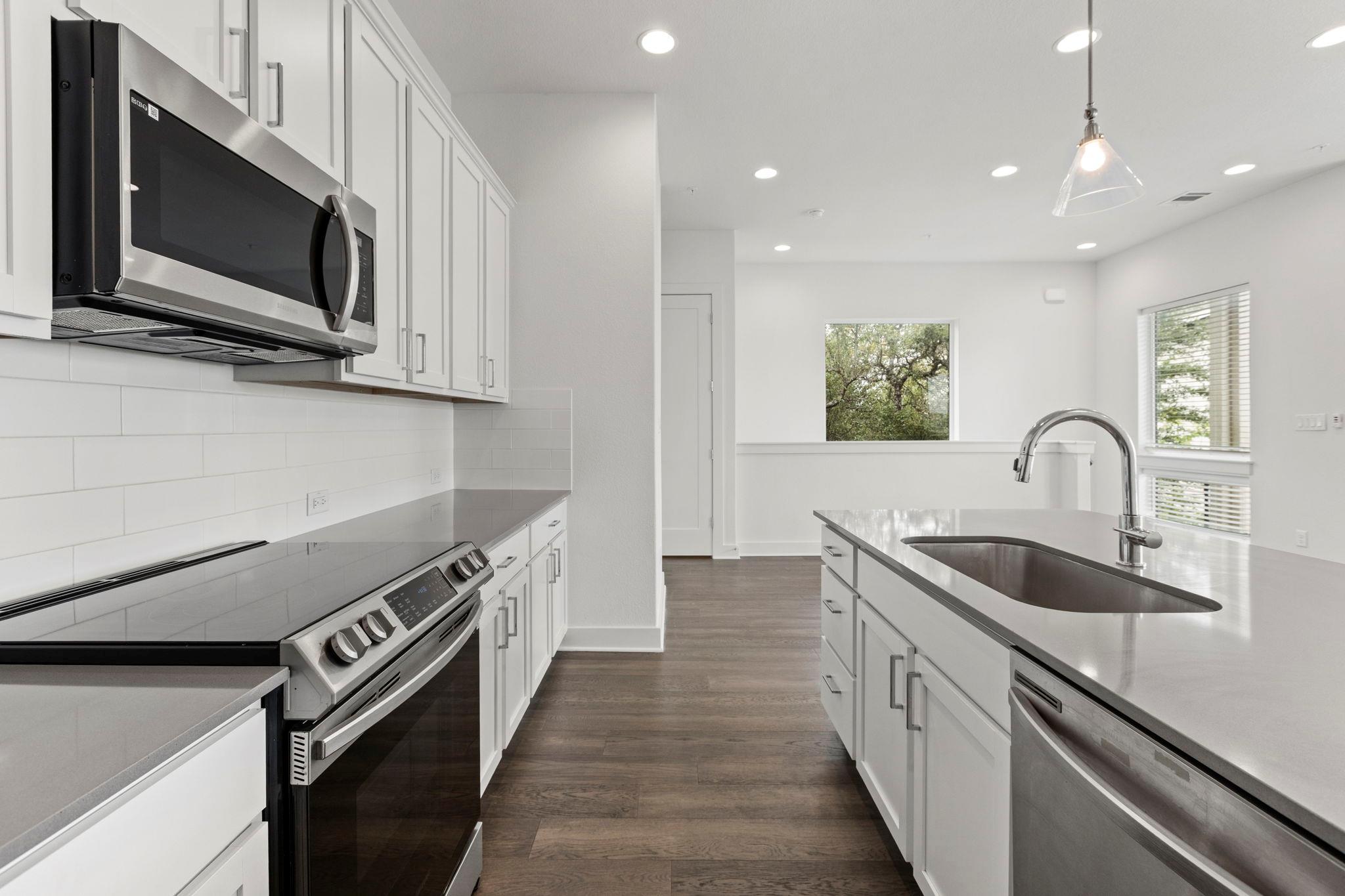 2050 Lohmans Spur Rd # 2005, Lakeway, TX 78734