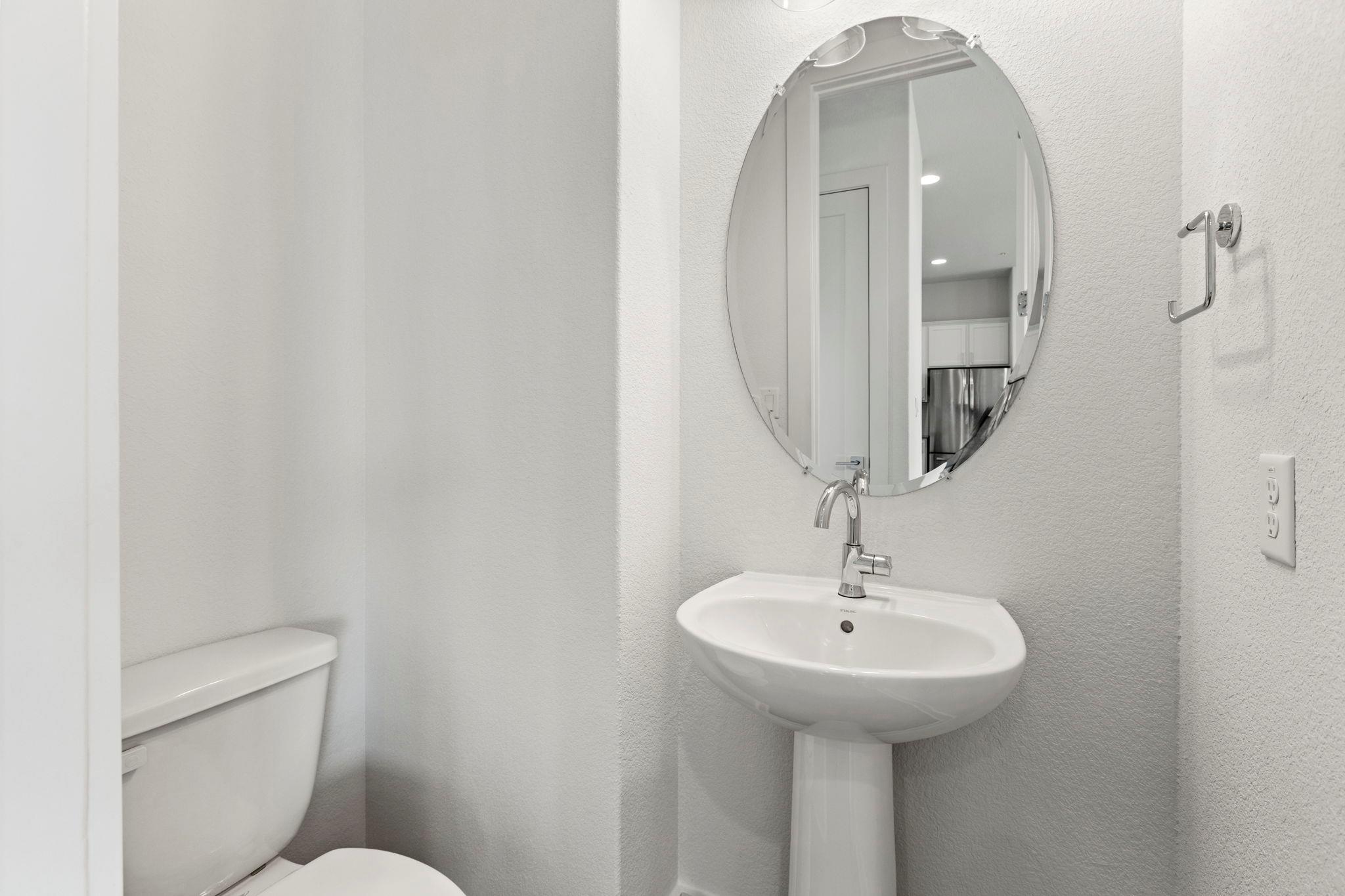 2050 Lohmans Spur Rd # 2005, Lakeway, TX 78734