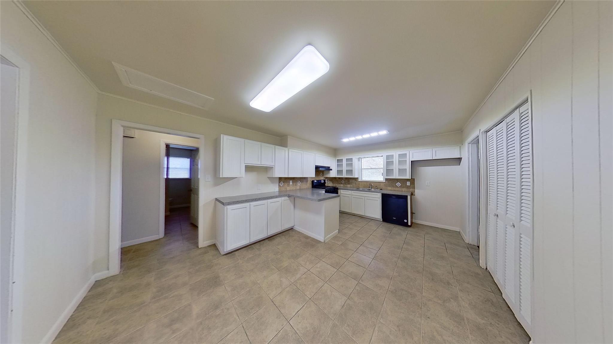 205 E 2nd St, Georgetown, TX 78626