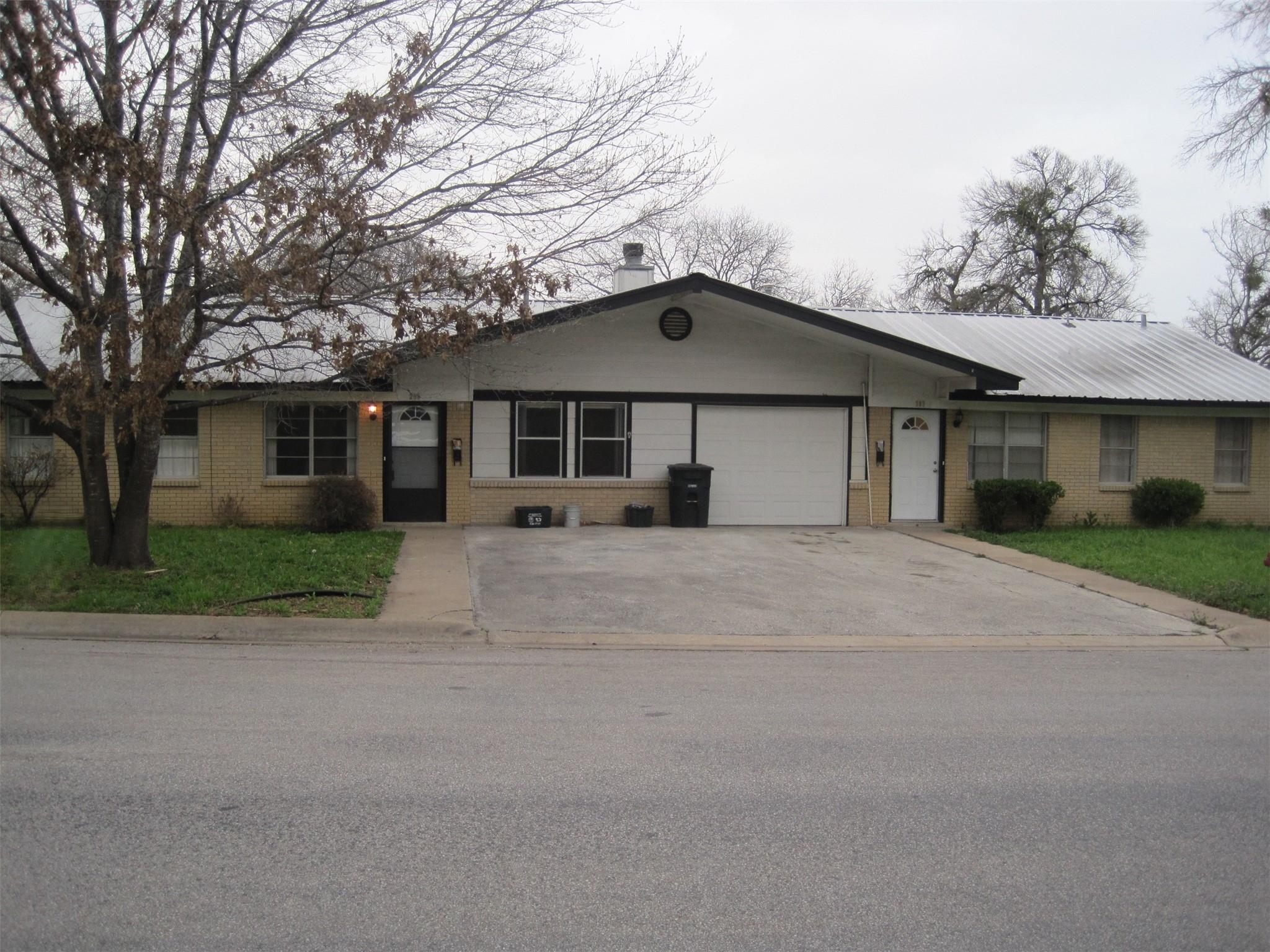 205 E 2nd St, Georgetown, TX 78626