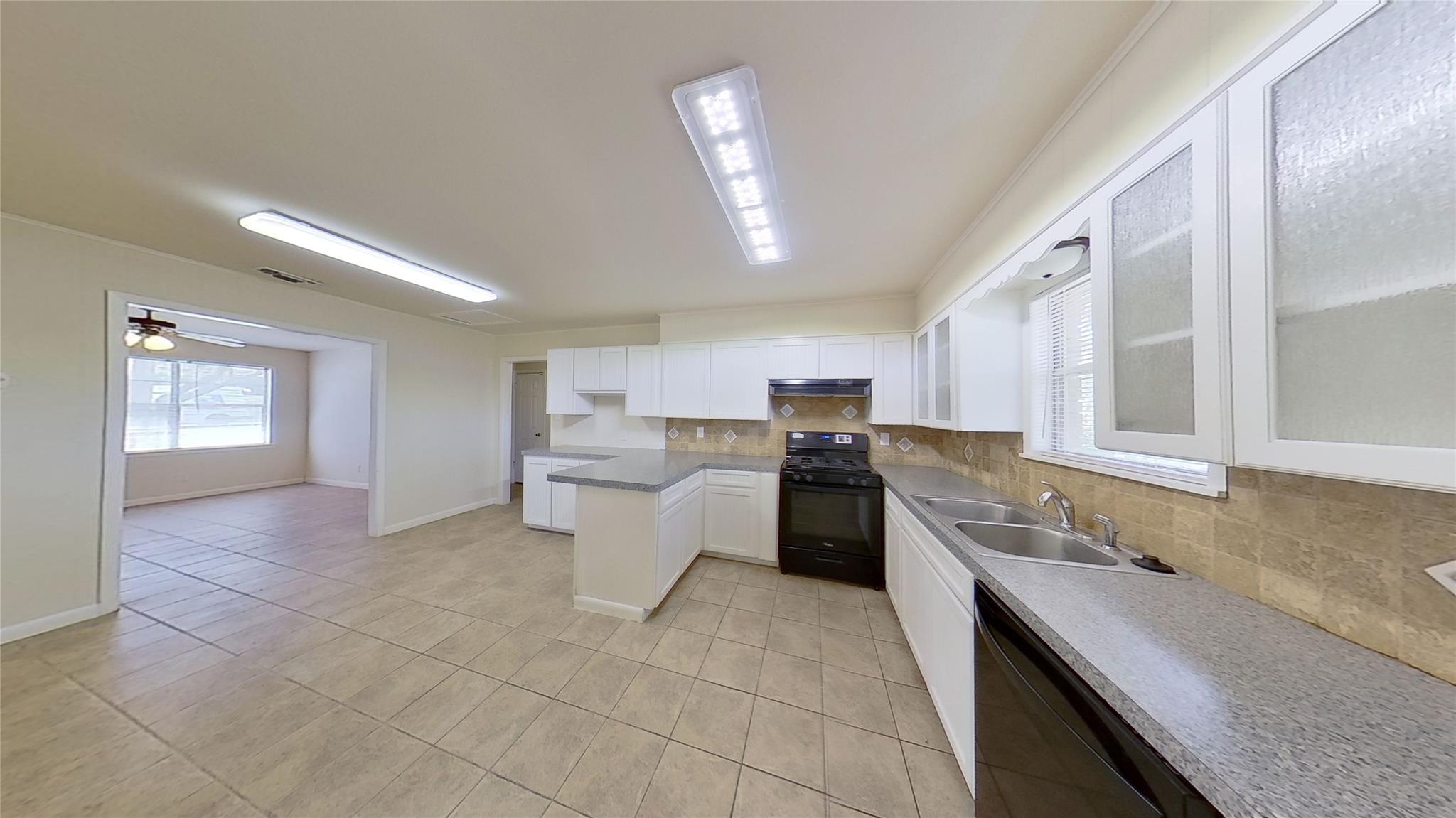 205 E 2nd St, Georgetown, TX 78626