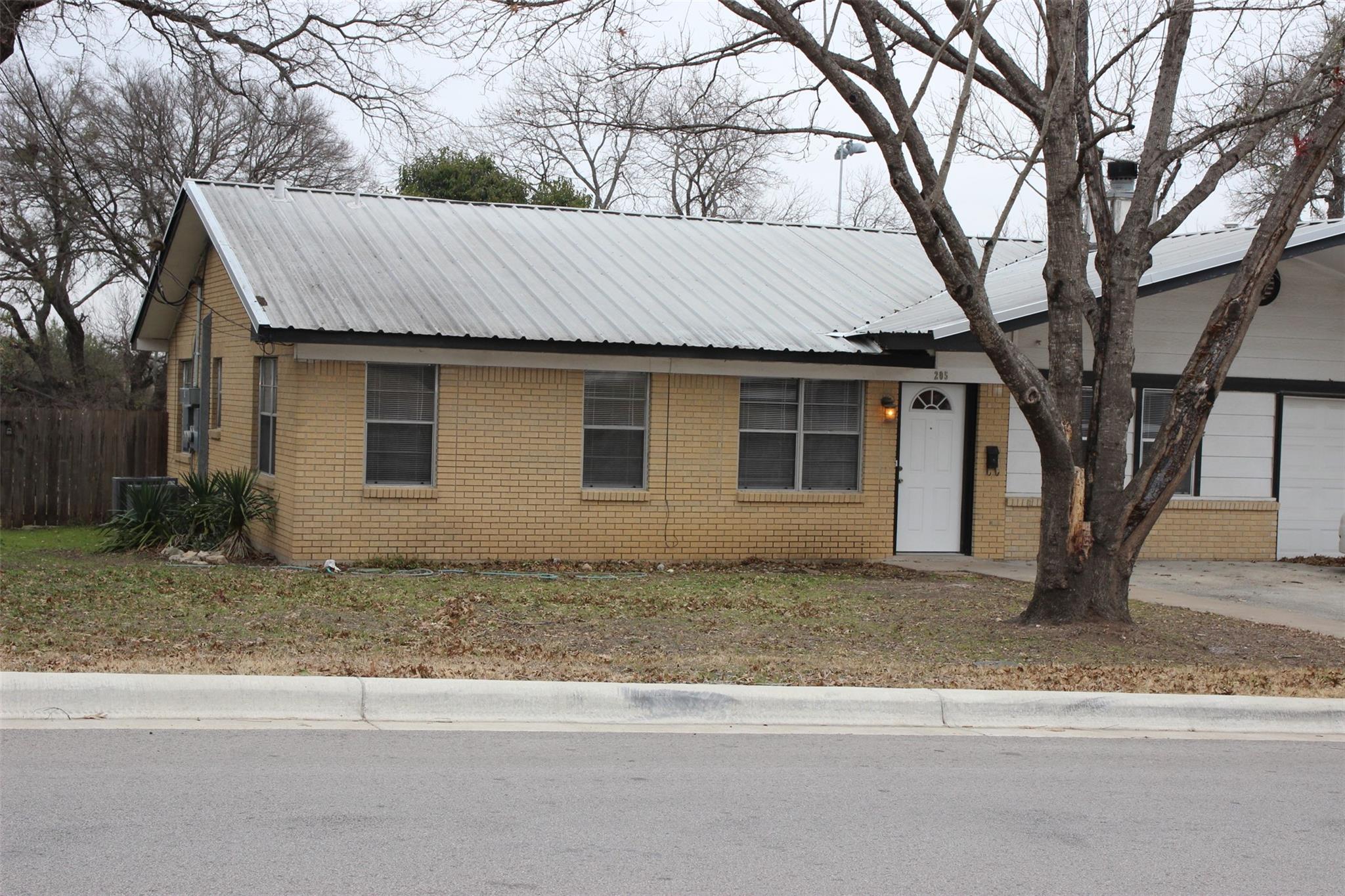 205 E 2nd St, Georgetown, TX 78626
