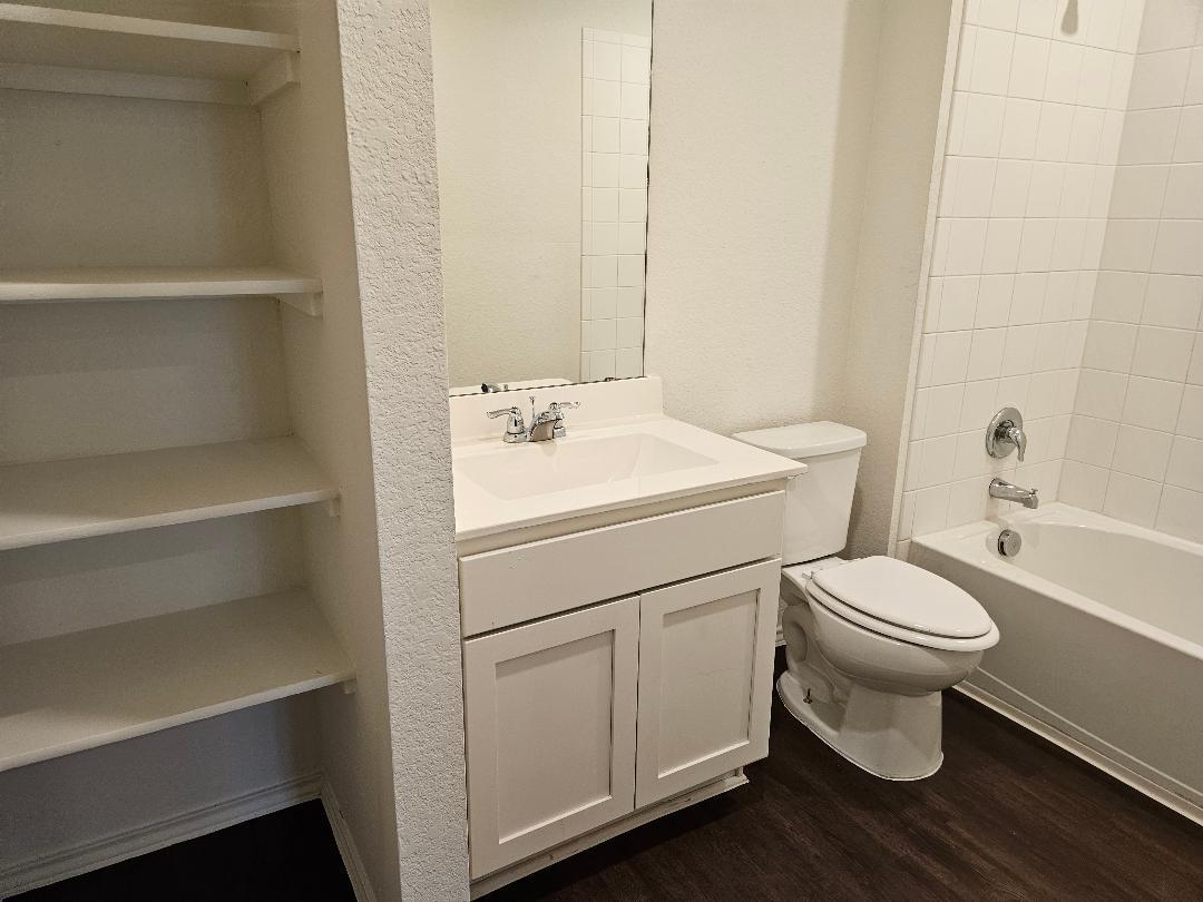 19405 Bear Grass Dr, Elgin, TX 78621