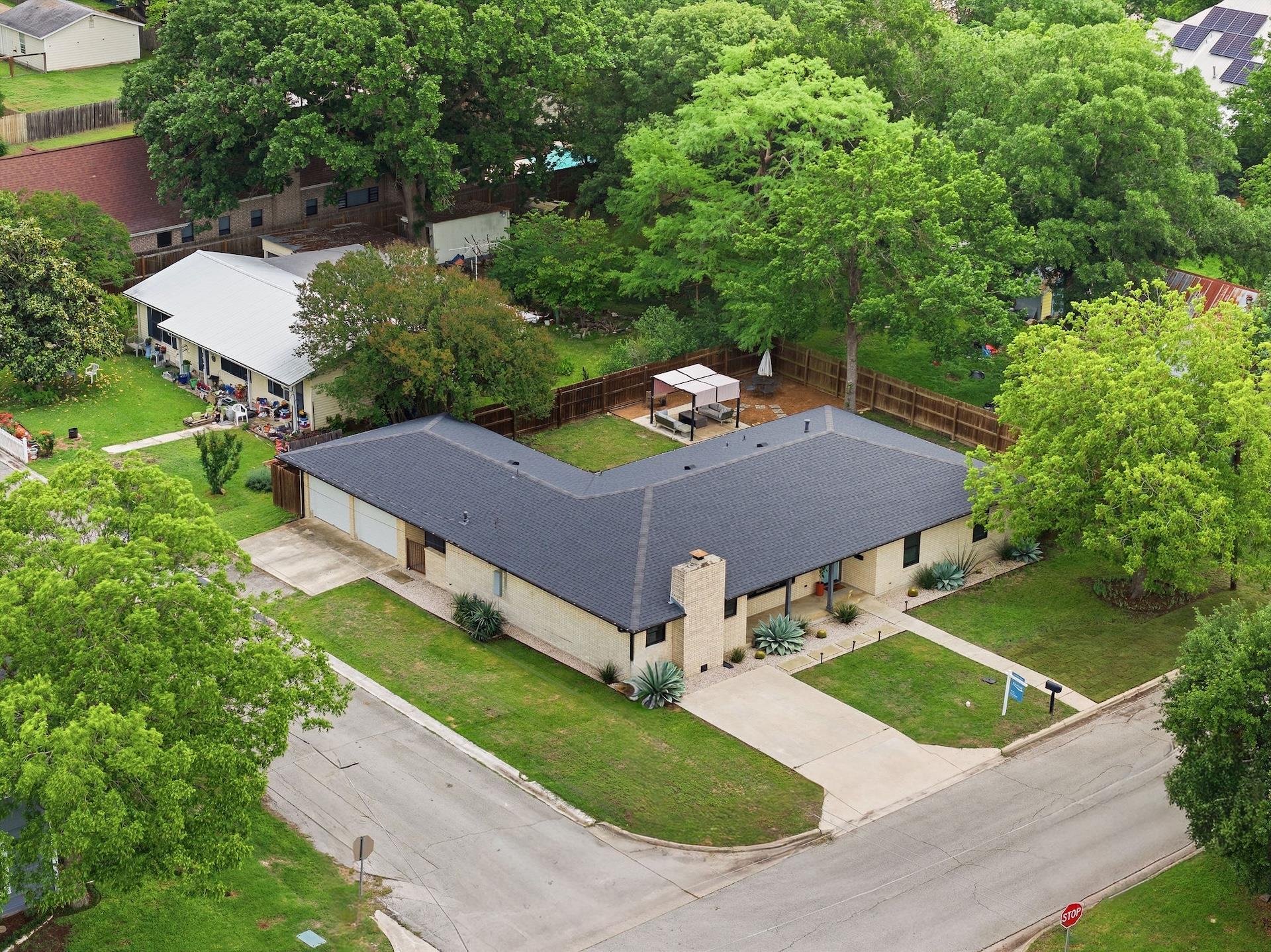 500 S Rio Grande St, Lockhart, TX 78644