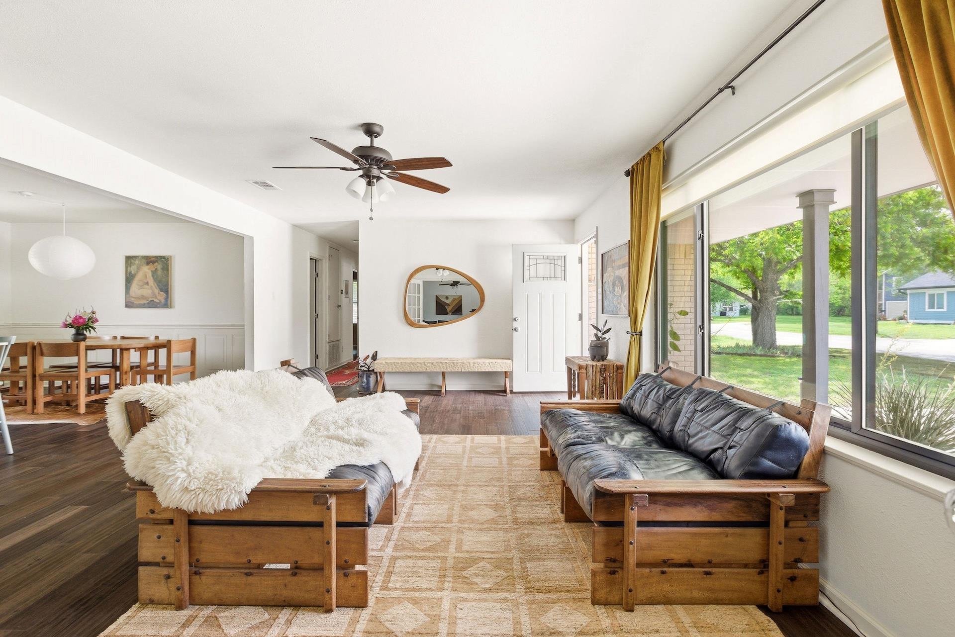 500 S Rio Grande St, Lockhart, TX 78644
