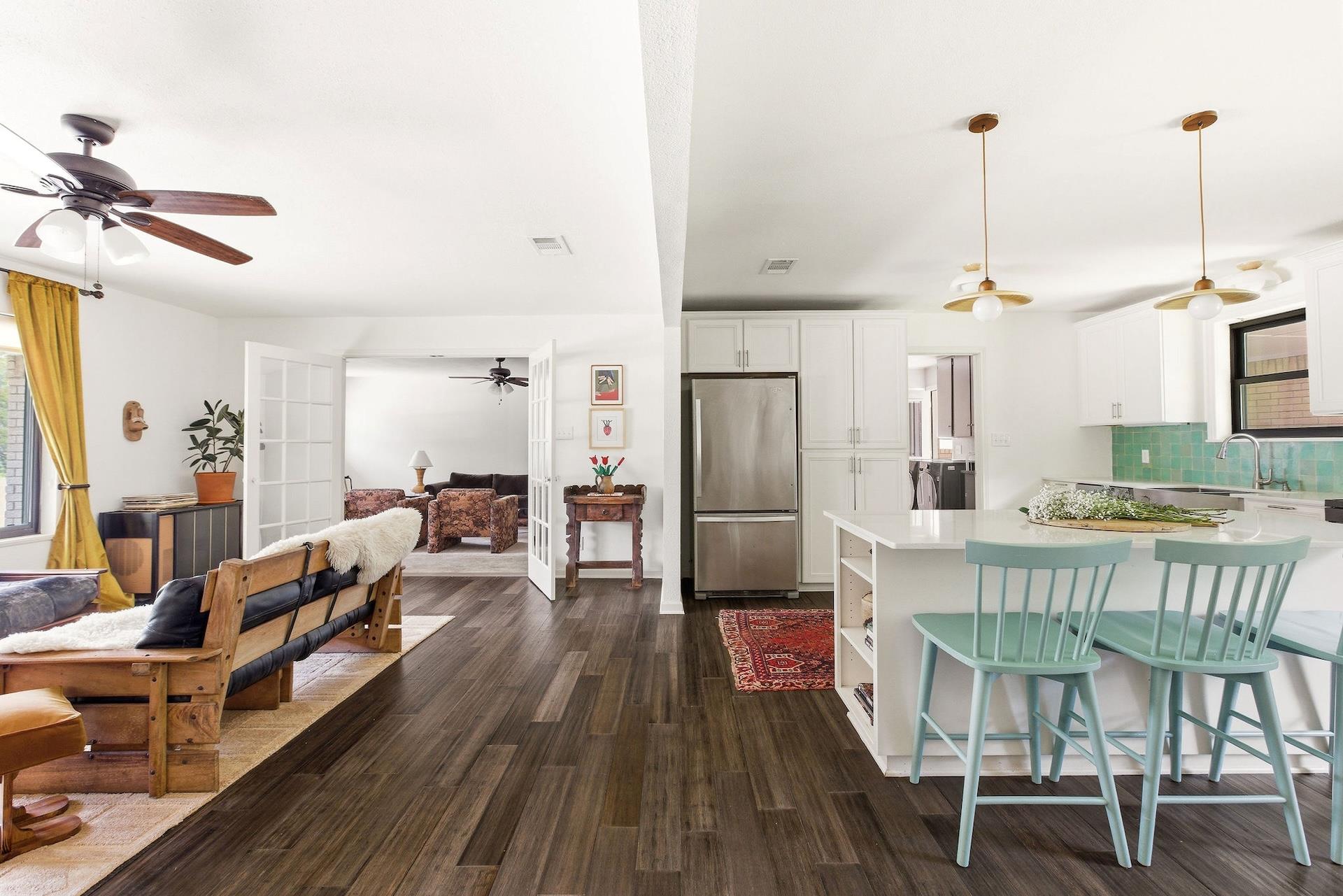 500 S Rio Grande St, Lockhart, TX 78644