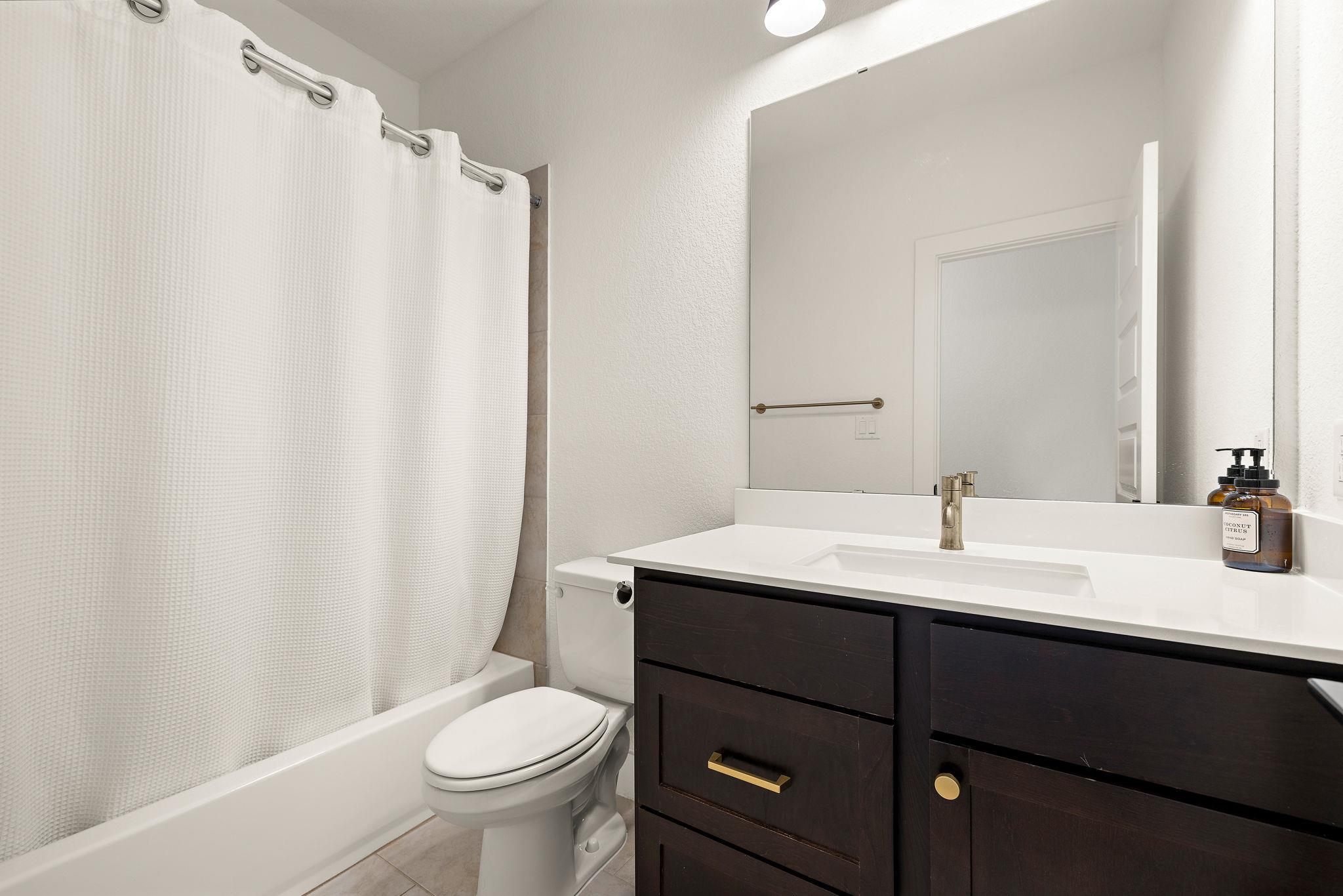 1409 Golden Celebration Bnd, Leander, TX 78641