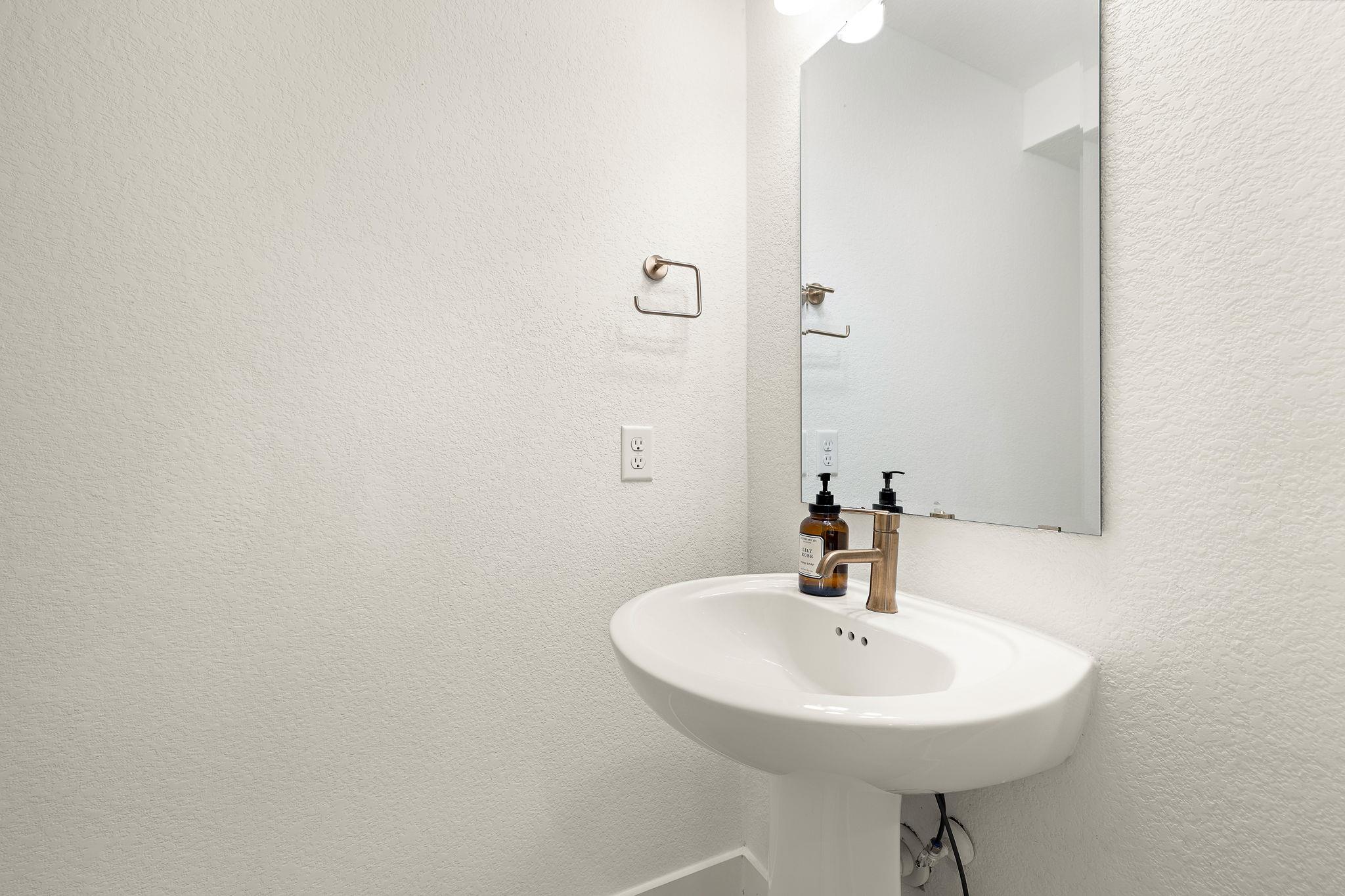 1409 Golden Celebration Bnd, Leander, TX 78641