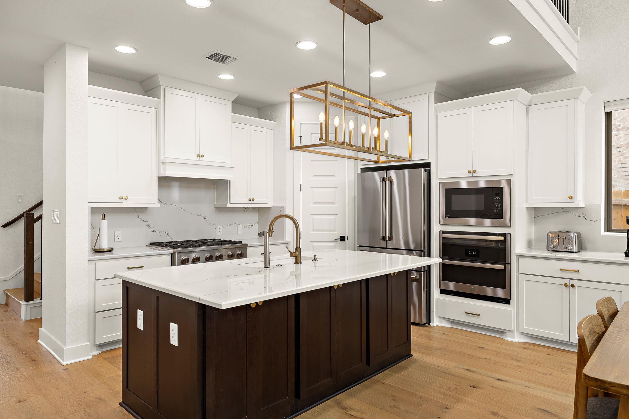 1409 Golden Celebration Bnd, Leander, TX 78641