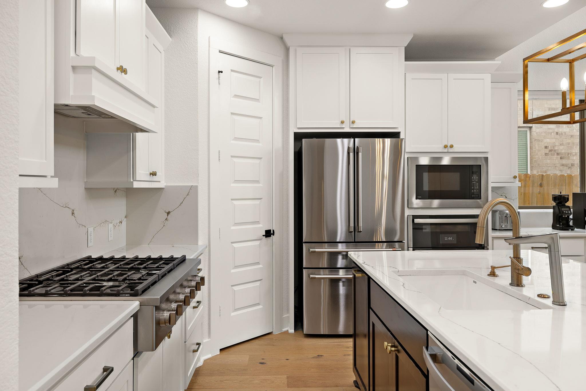 1409 Golden Celebration Bnd, Leander, TX 78641