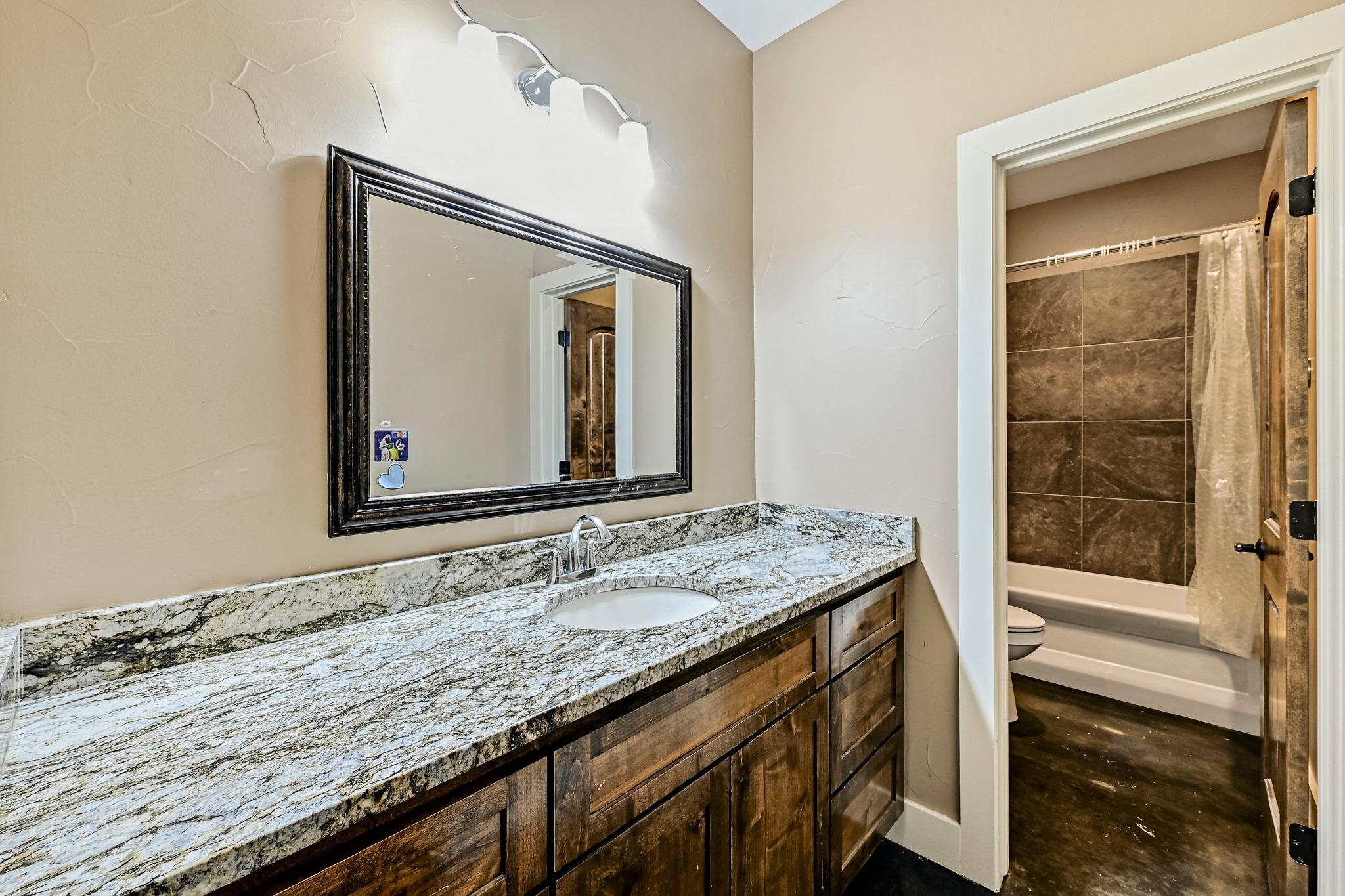 1608 County Road 204, Liberty Hill, TX 78642