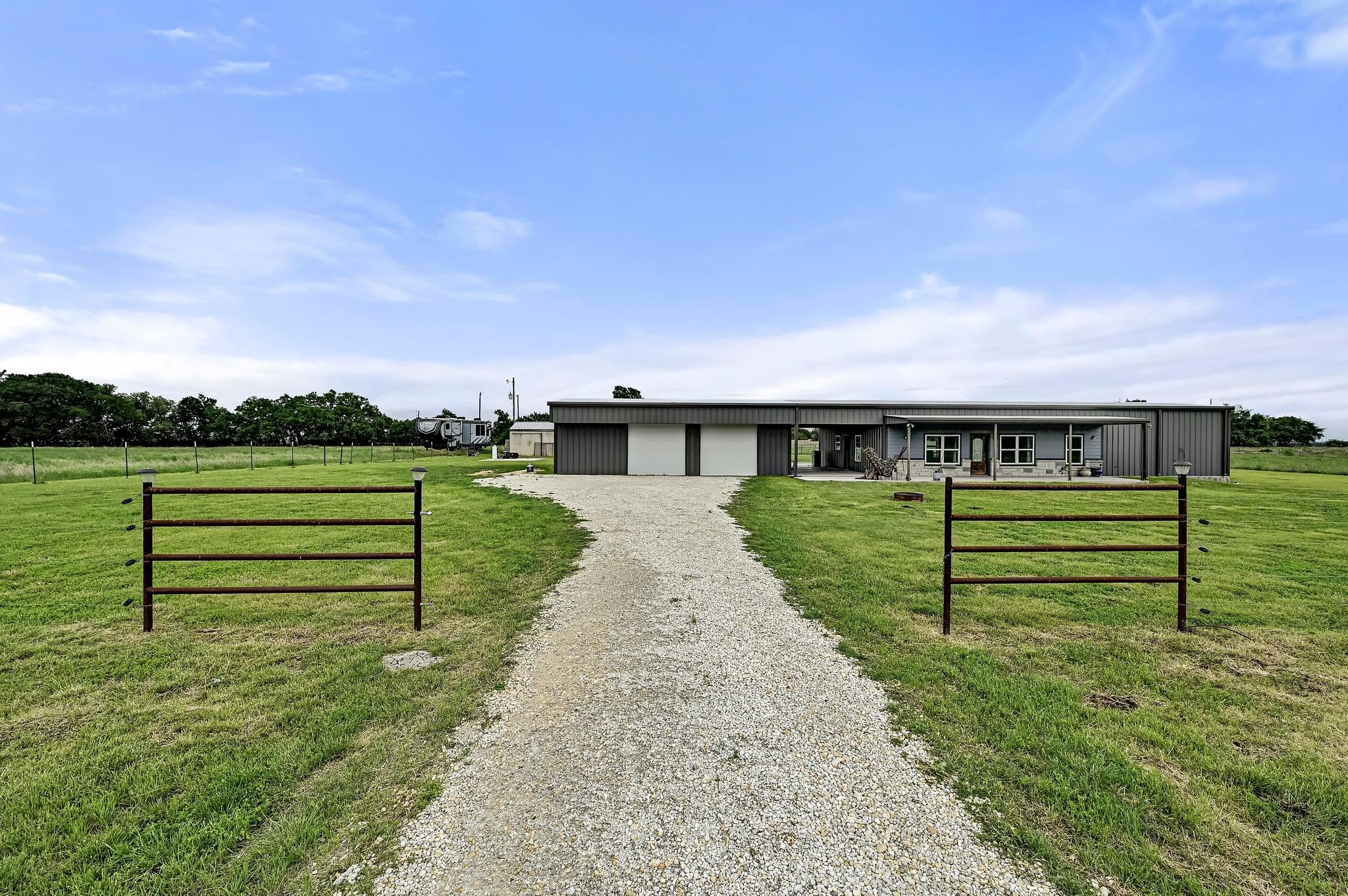 1608 County Road 204, Liberty Hill, TX 78642
