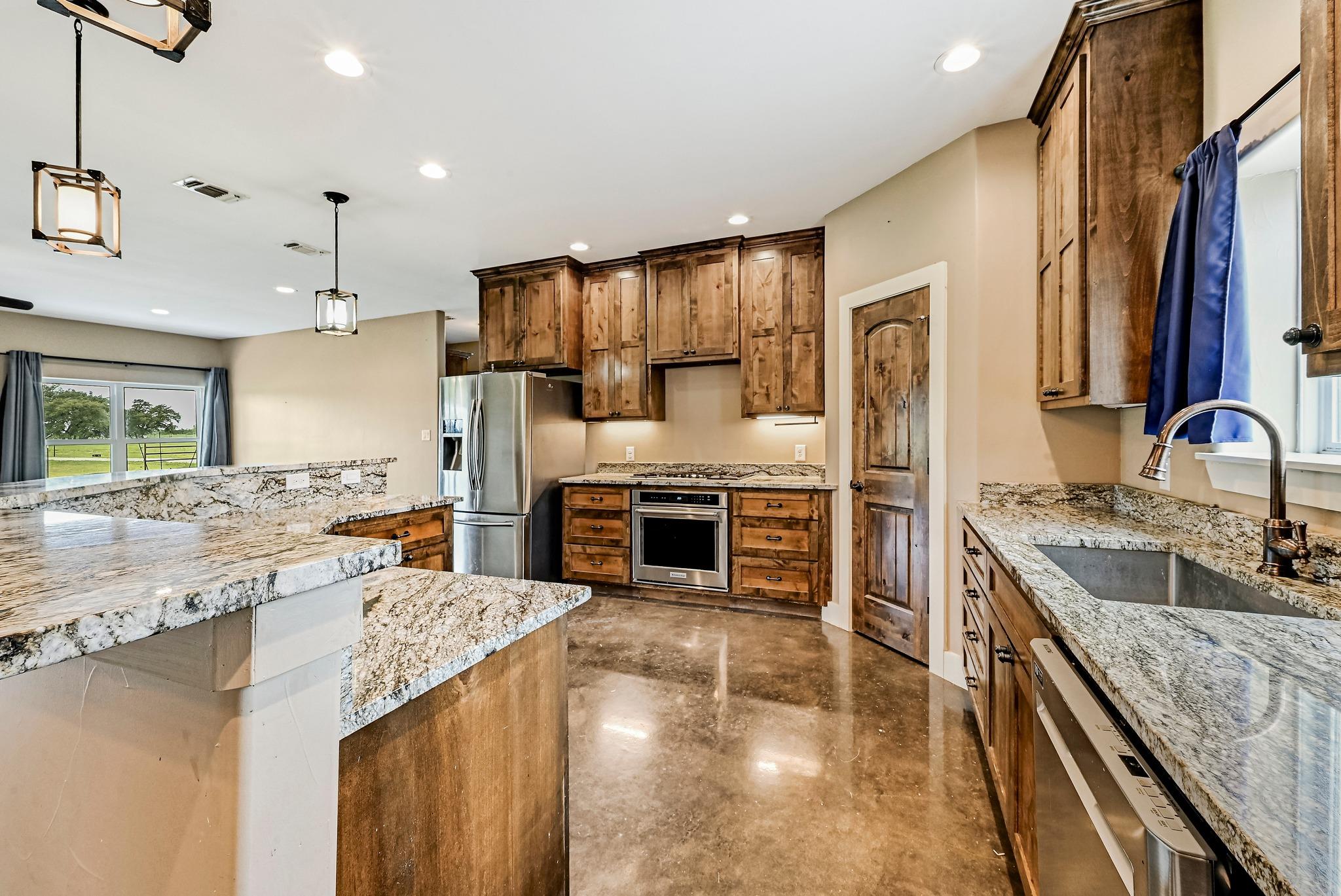 1608 County Road 204, Liberty Hill, TX 78642