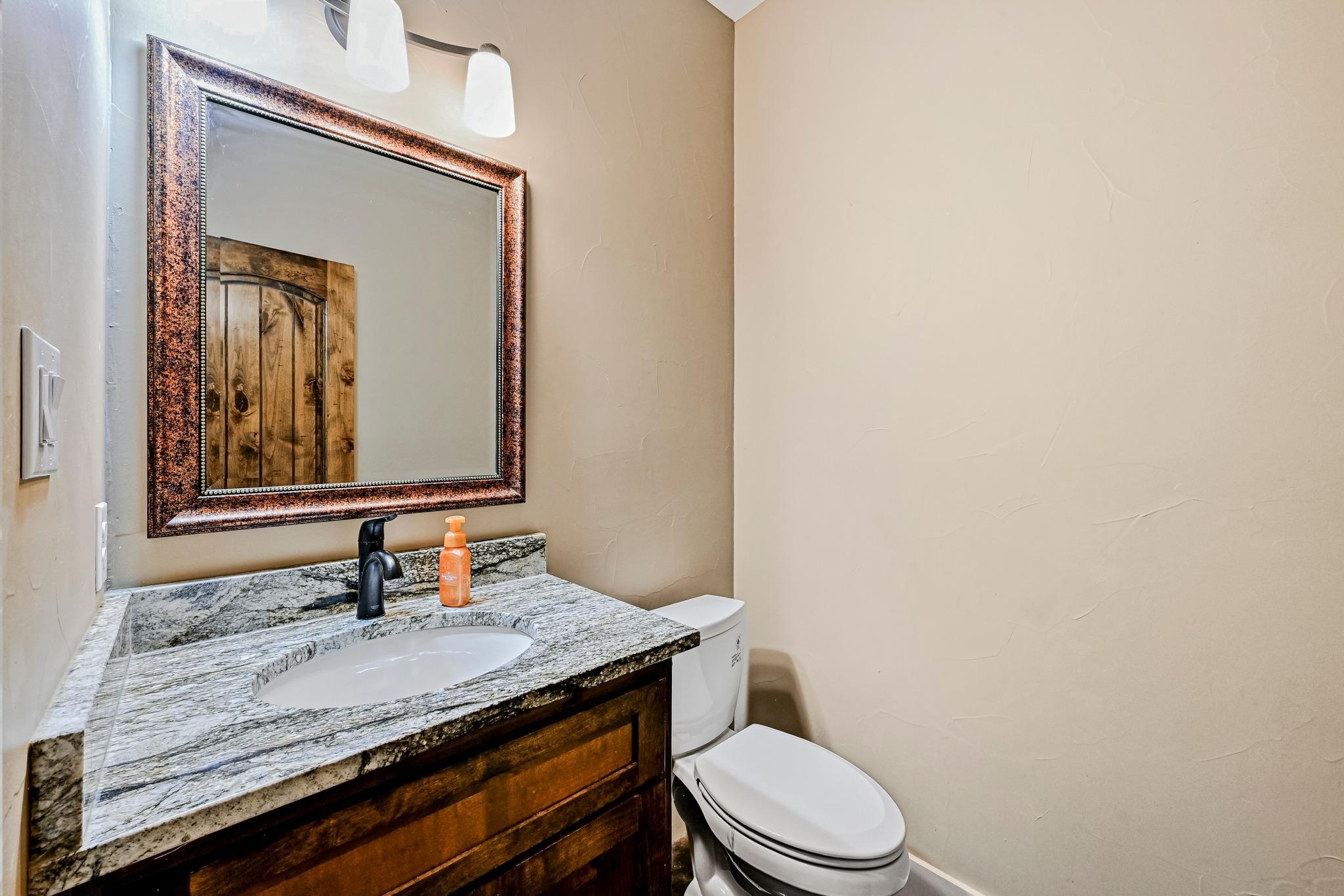 1608 County Road 204, Liberty Hill, TX 78642