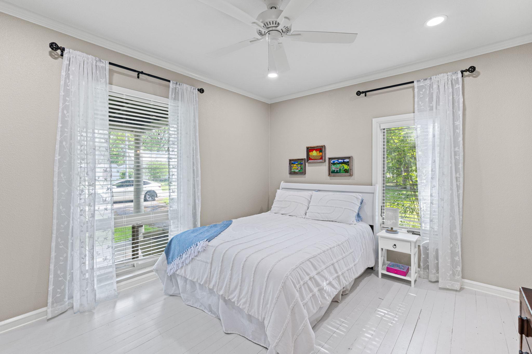 1005 Pine St, Bastrop, TX 78602