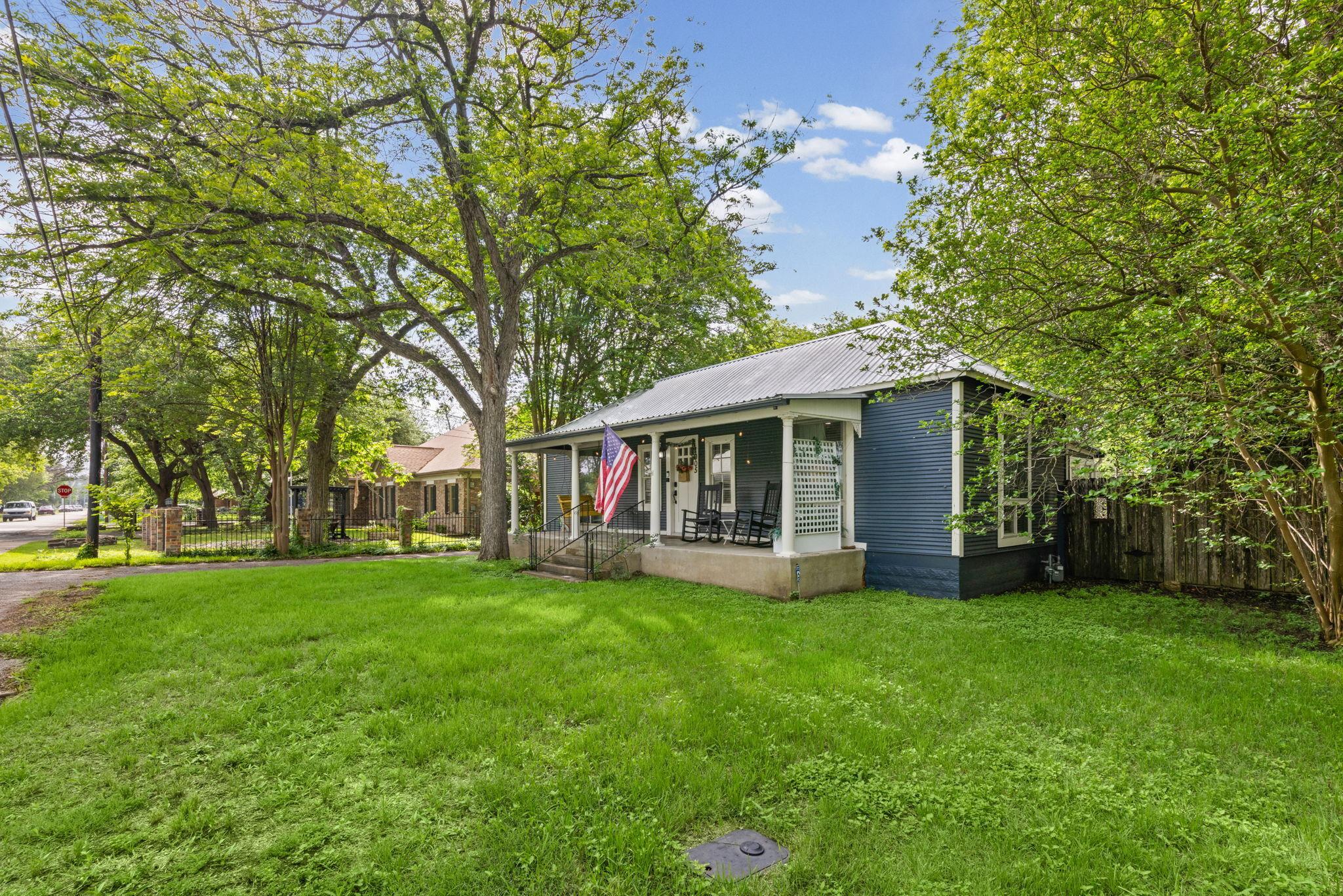 1005 Pine St, Bastrop, TX 78602