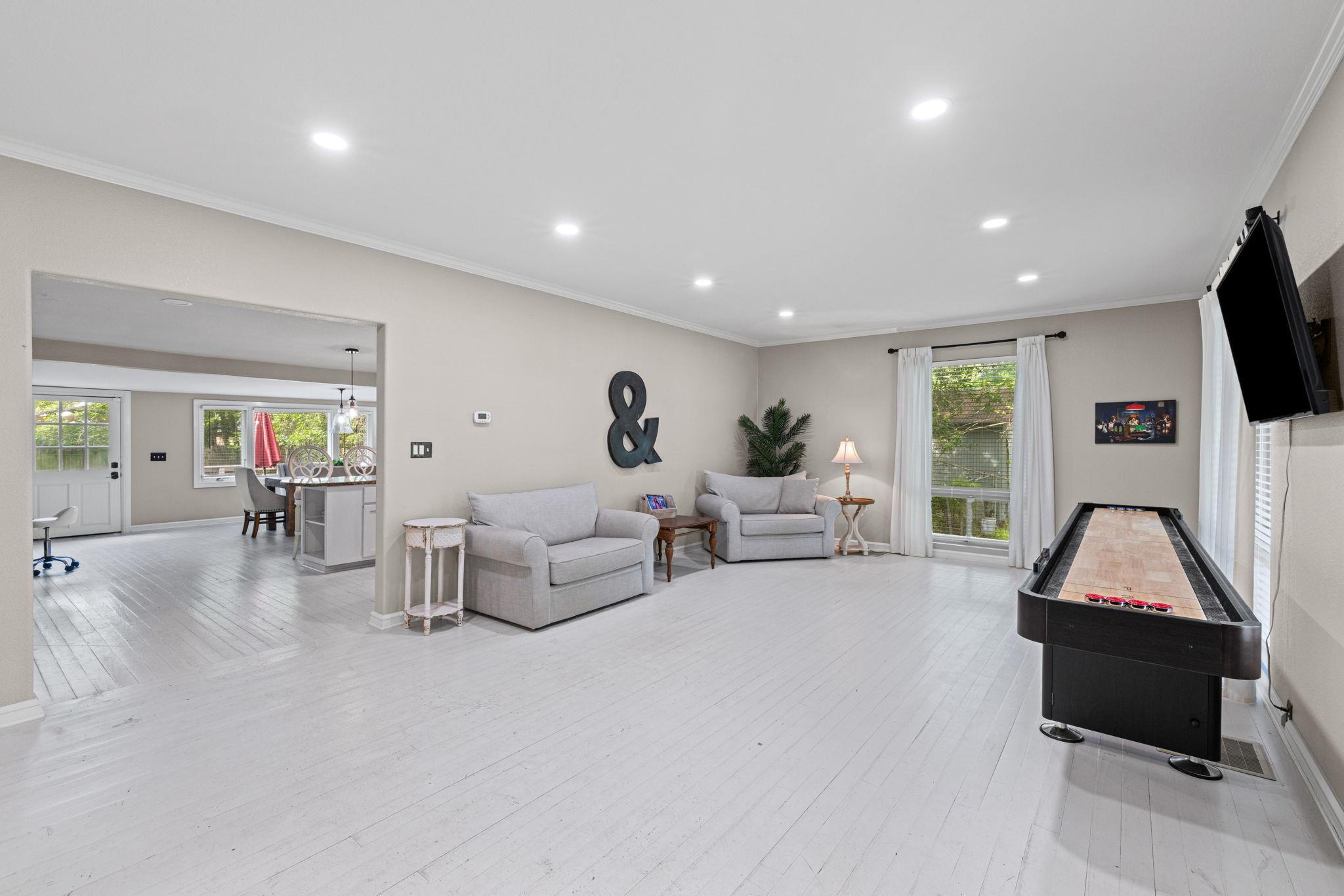 1005 Pine St, Bastrop, TX 78602