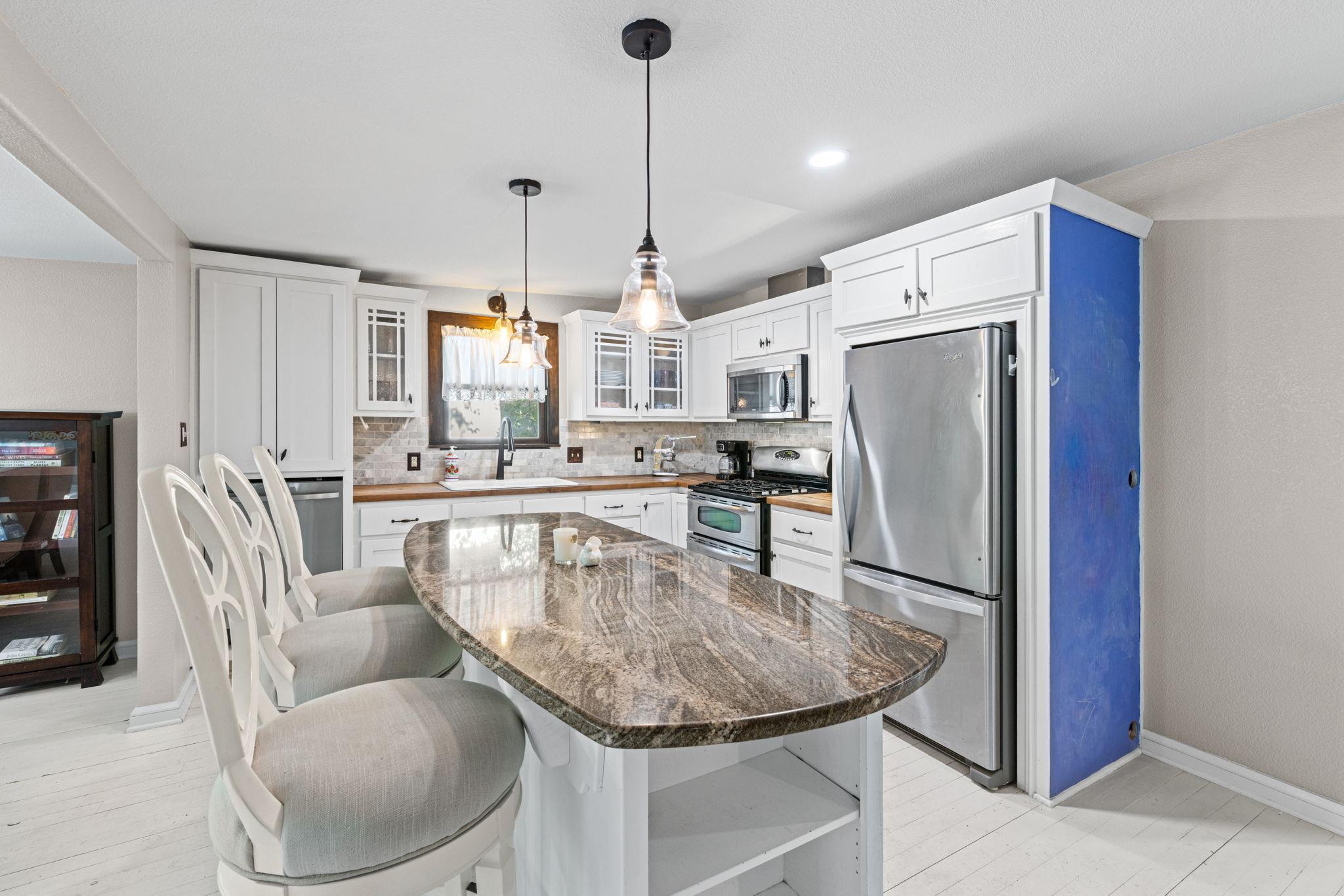 1005 Pine St, Bastrop, TX 78602