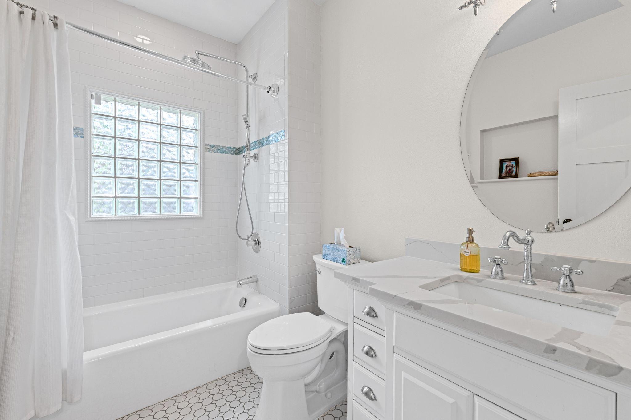 1005 Pine St, Bastrop, TX 78602