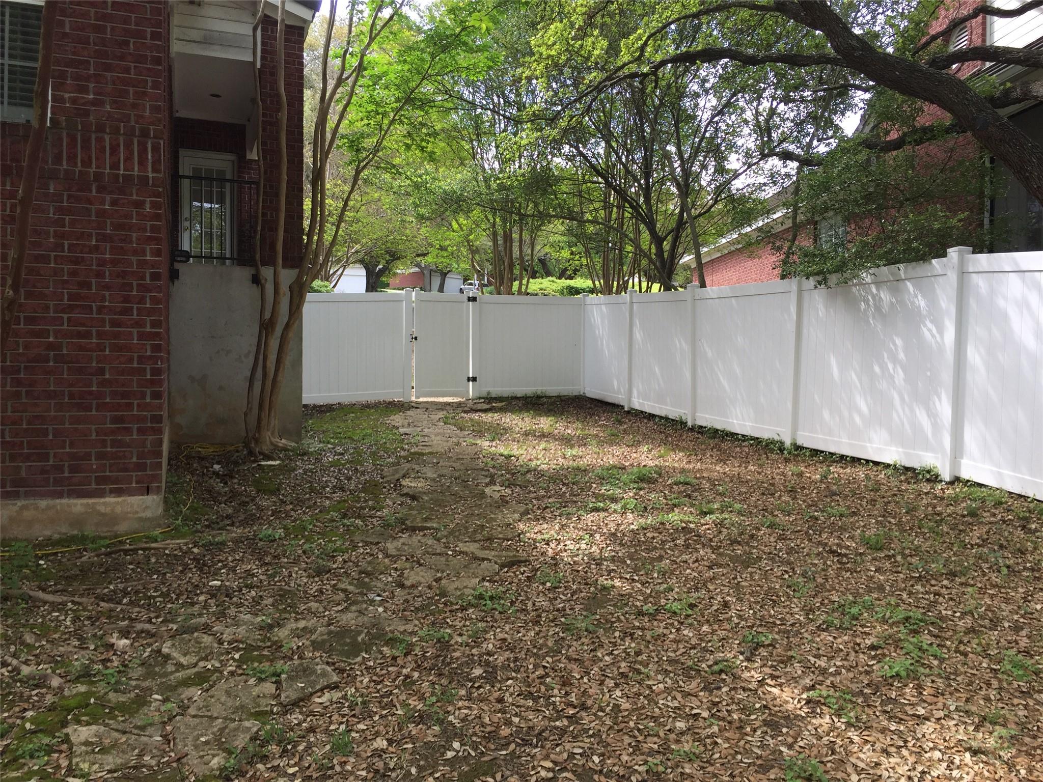 4010 Long Champ Dr # 4, Austin, TX 78746