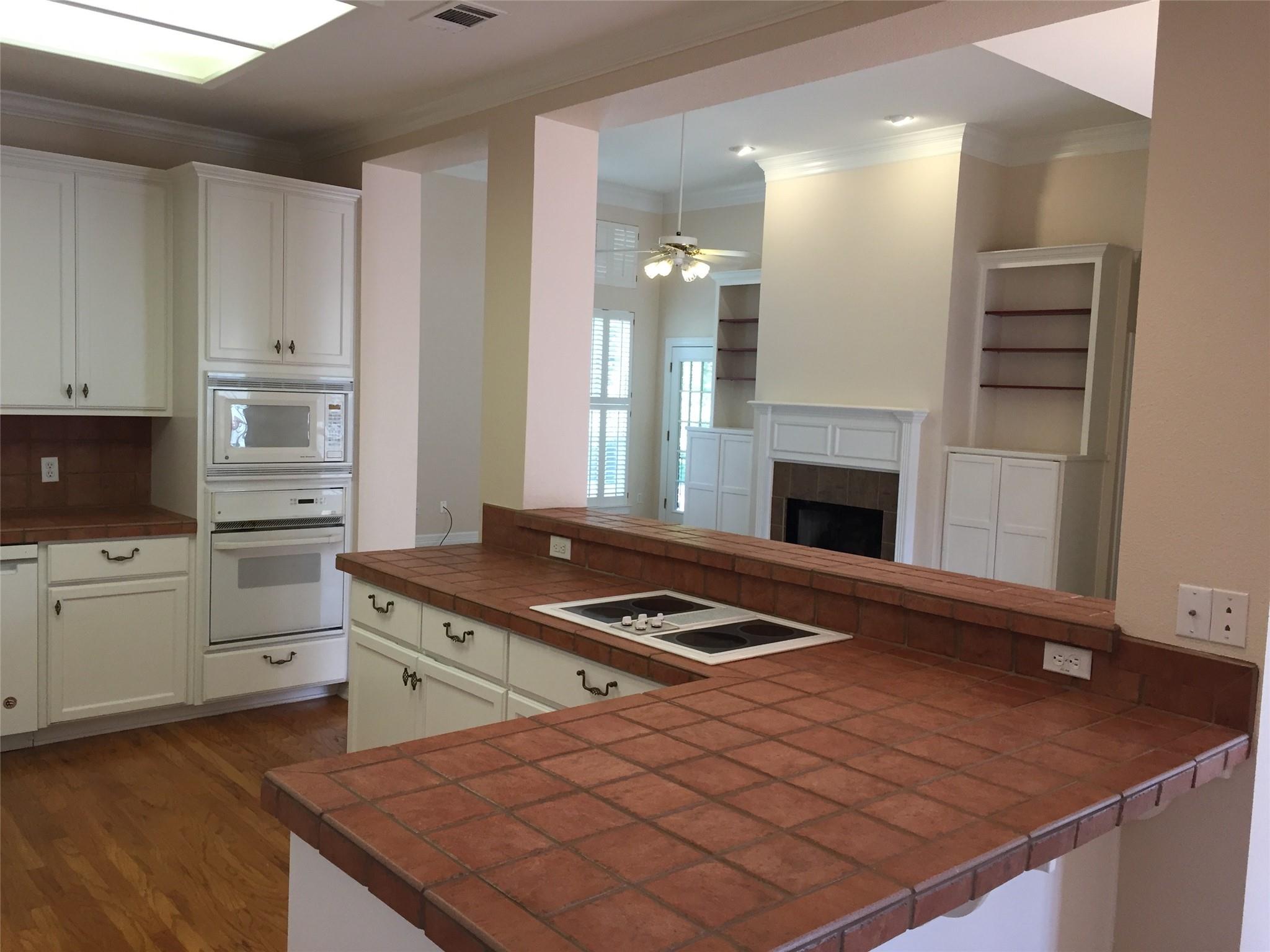 4010 Long Champ Dr # 4, Austin, TX 78746