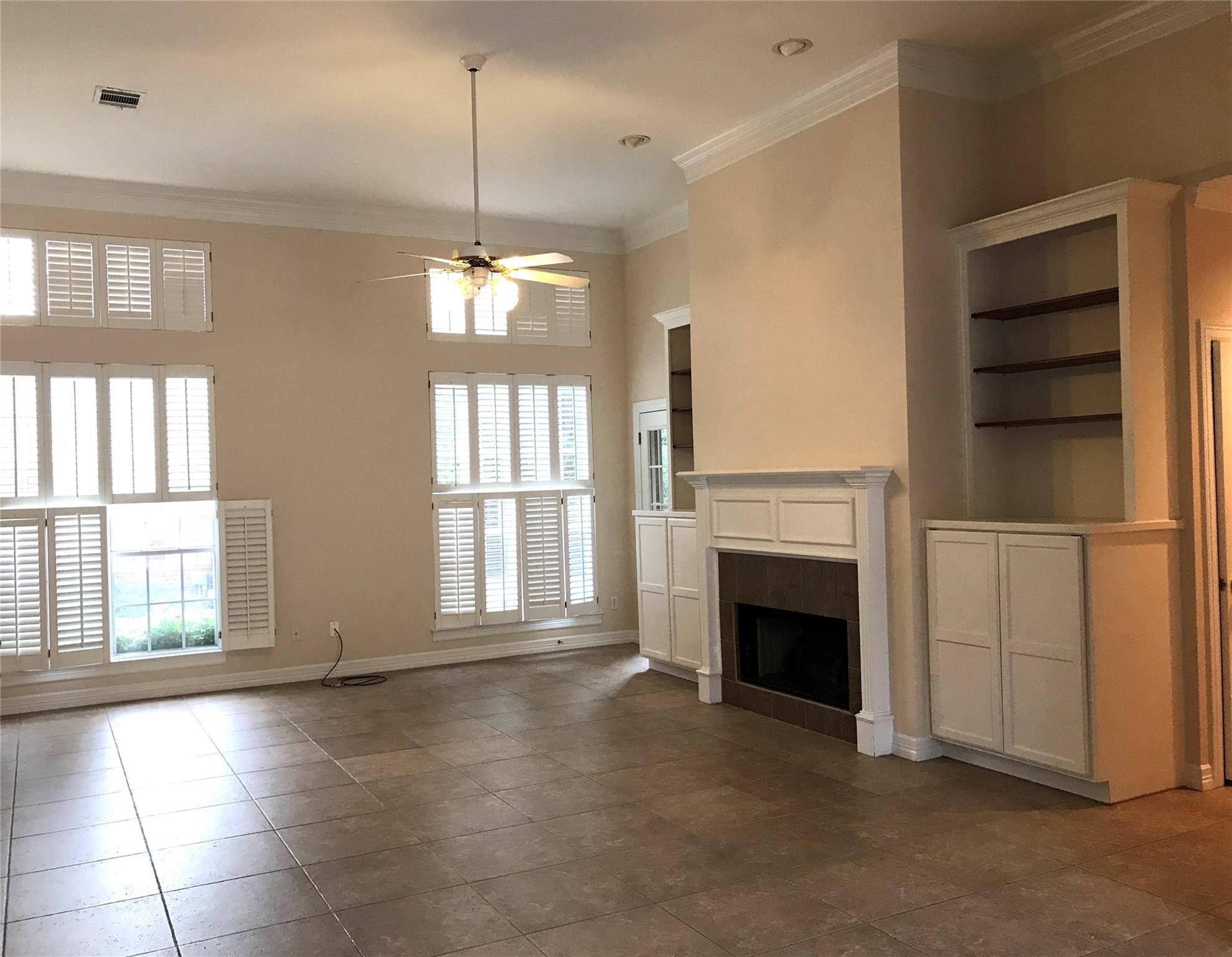 4010 Long Champ Dr # 4, Austin, TX 78746