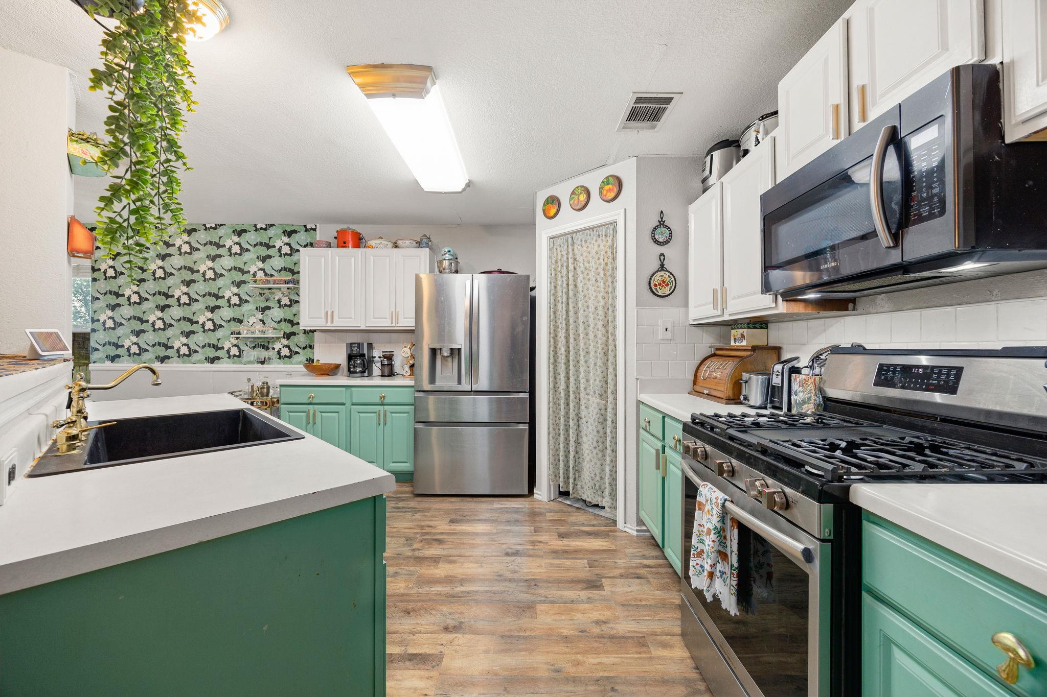 137 Sawgrass Cir, Kyle, TX 78640