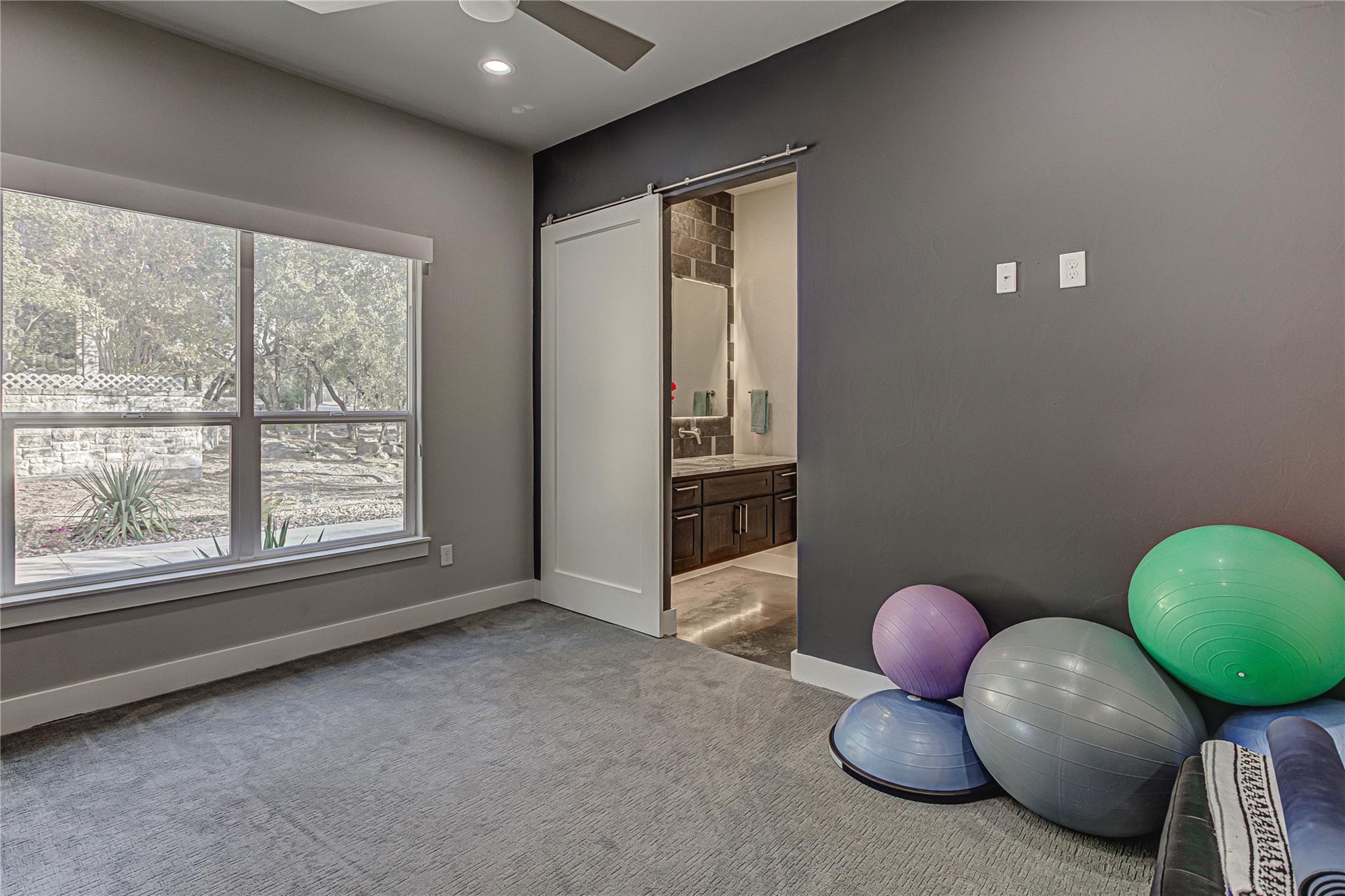 507 Boulder Creek Dr, Marble Falls, TX 78654