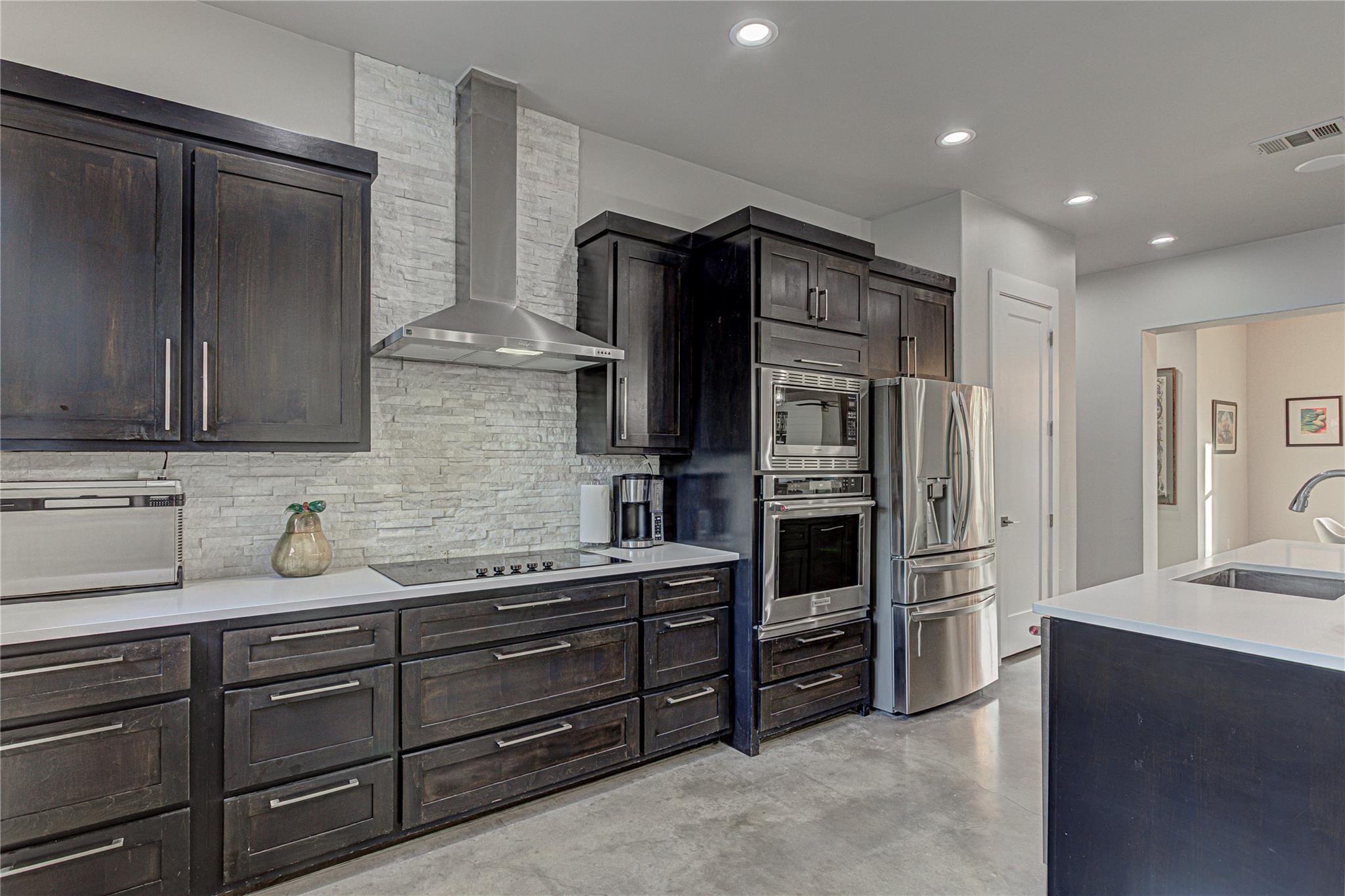 507 Boulder Creek Dr, Marble Falls, TX 78654