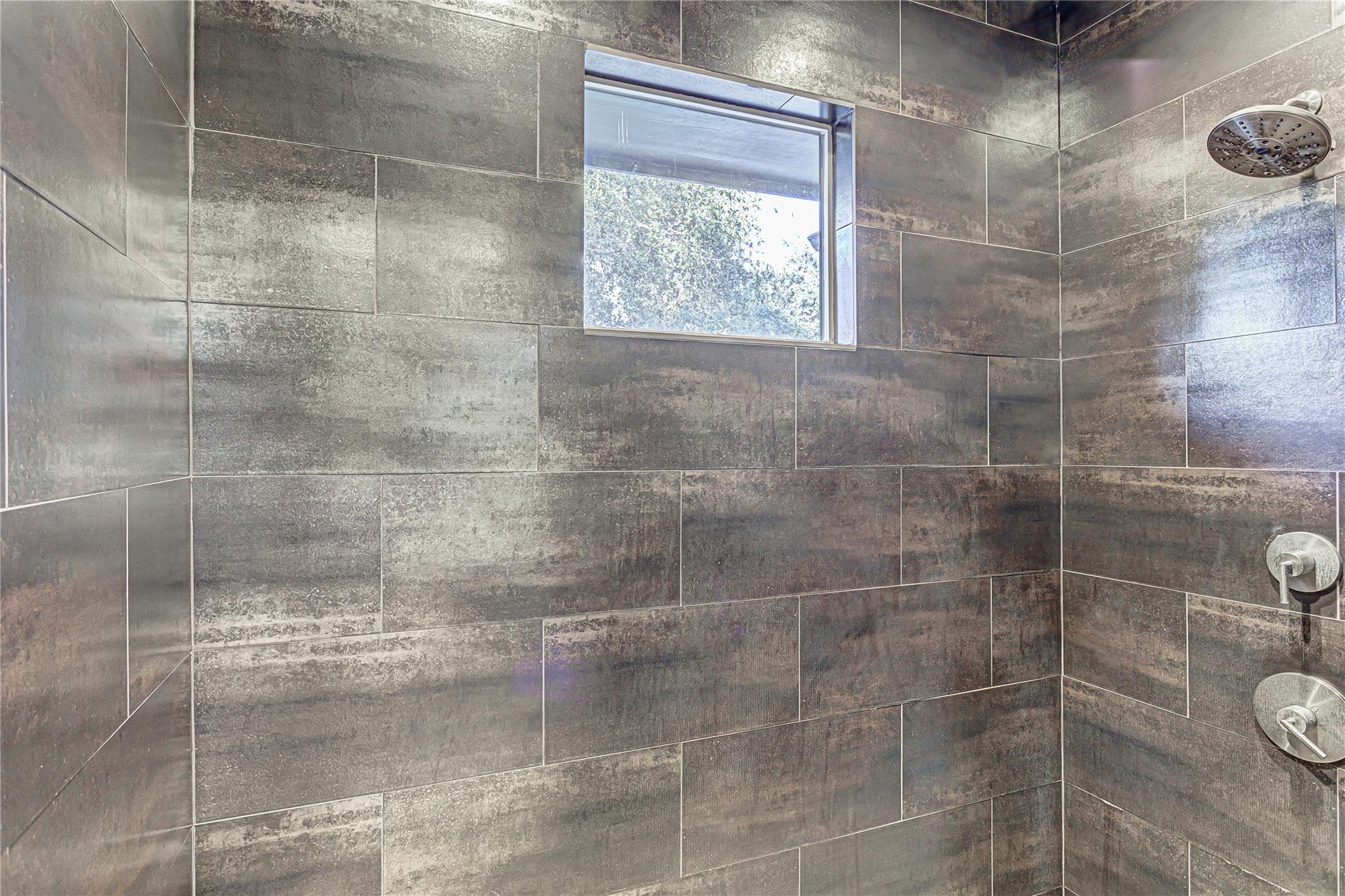 507 Boulder Creek Dr, Marble Falls, TX 78654