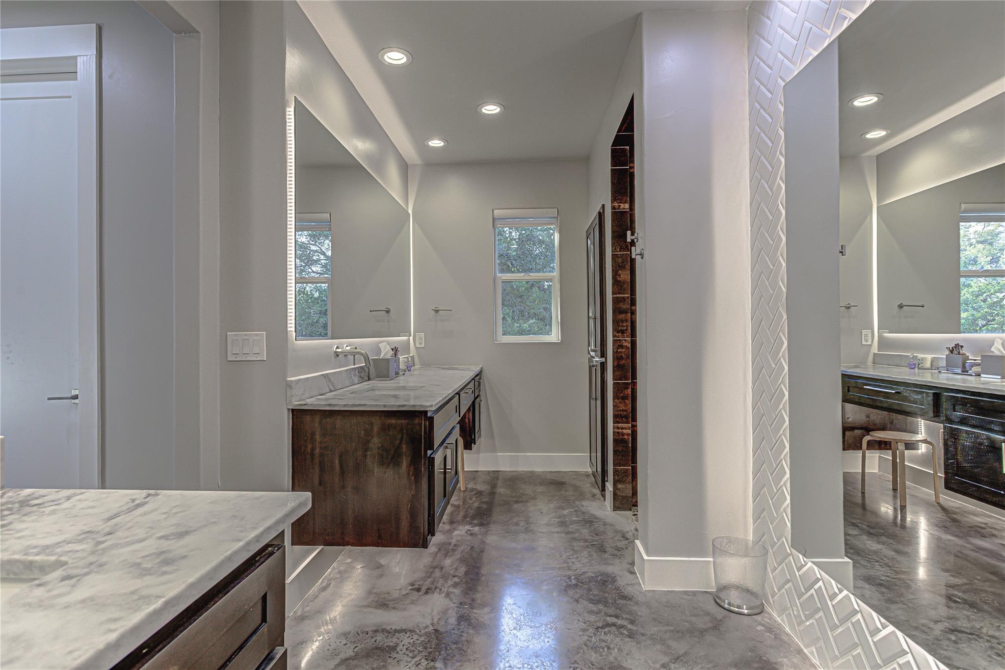 507 Boulder Creek Dr, Marble Falls, TX 78654