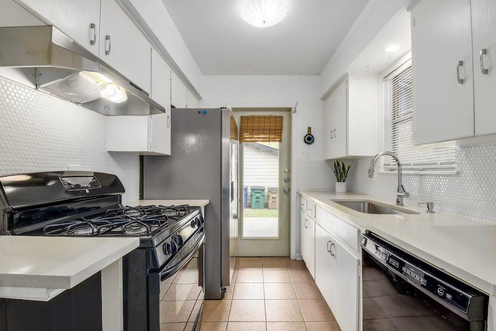 123 Coleman St, Austin, TX 78704