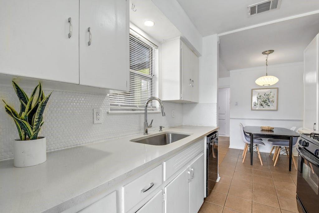 123 Coleman St, Austin, TX 78704