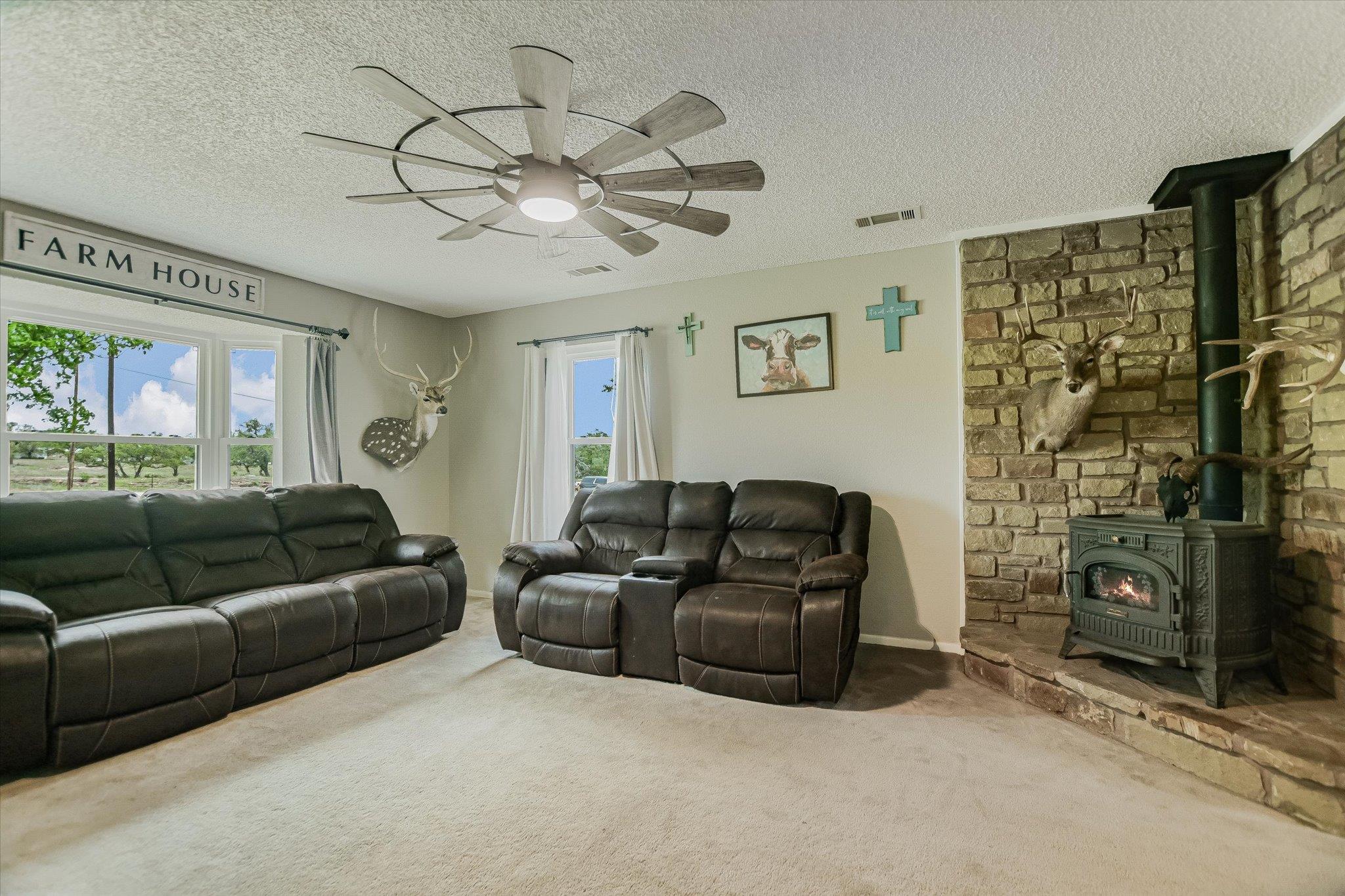 800 Texas Ave, Kingsland, TX 78639