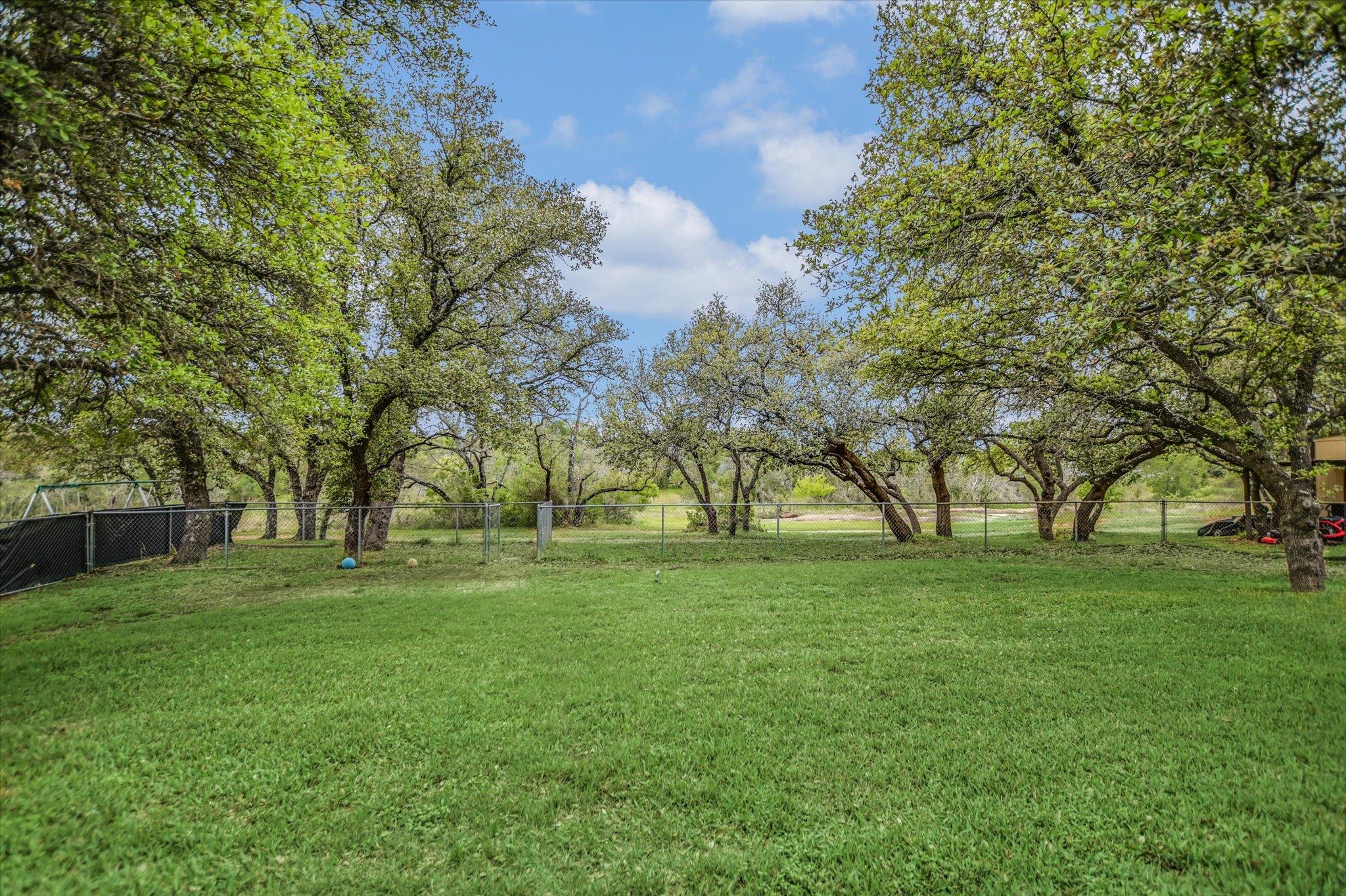 800 Texas Ave, Kingsland, TX 78639