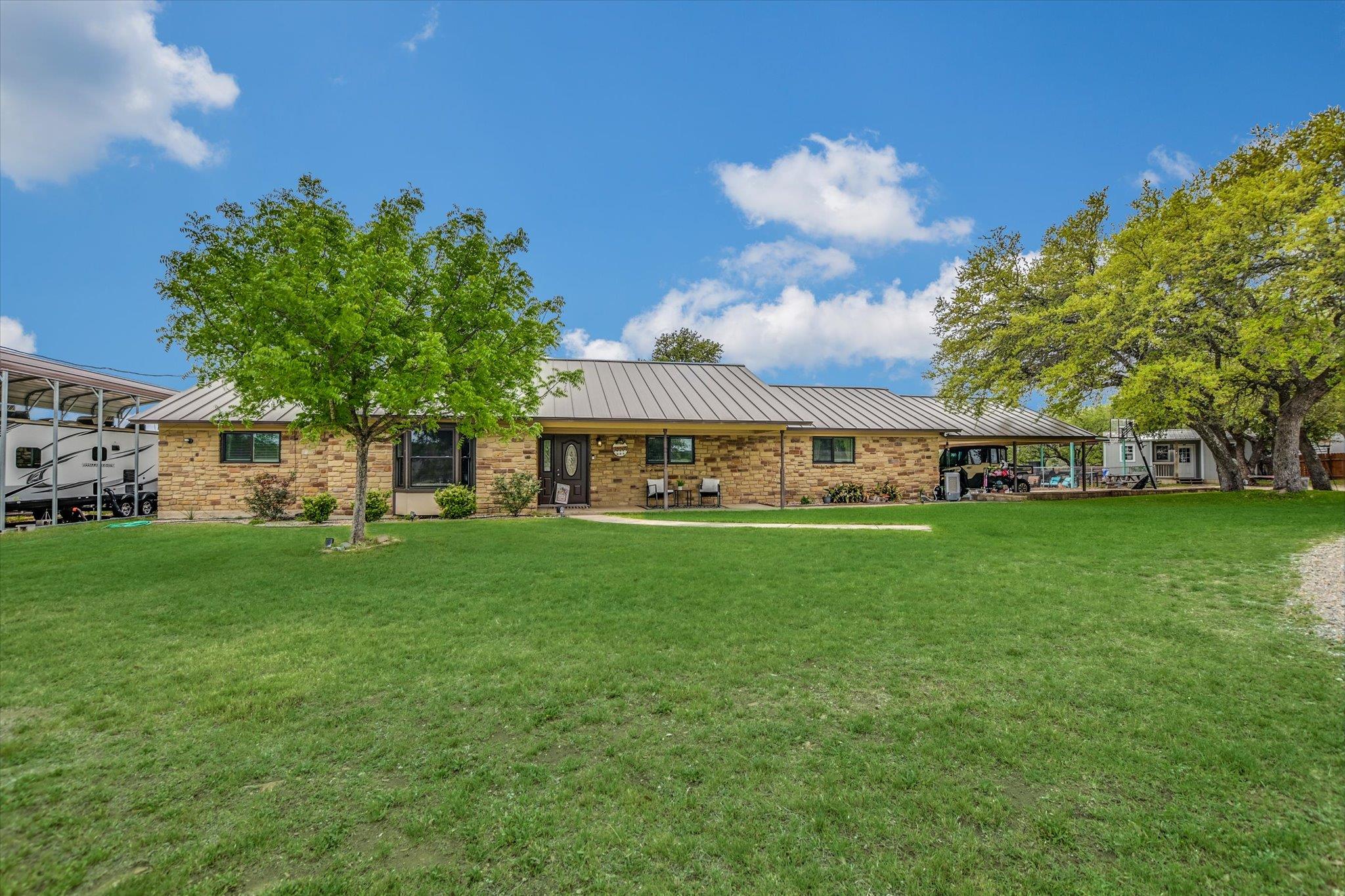 800 Texas Ave, Kingsland, TX 78639