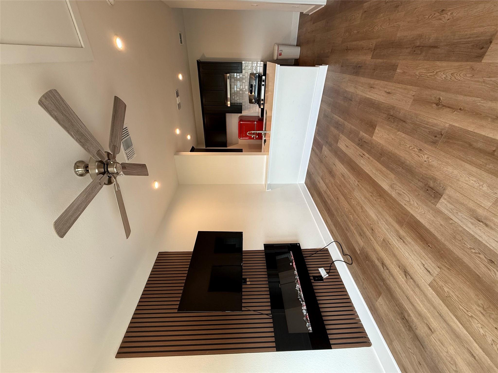 6414 Cowman Way, Austin, TX 78747