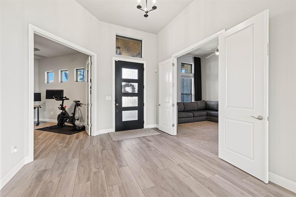 209 Oak Hill Dr, Liberty Hill, TX 78642